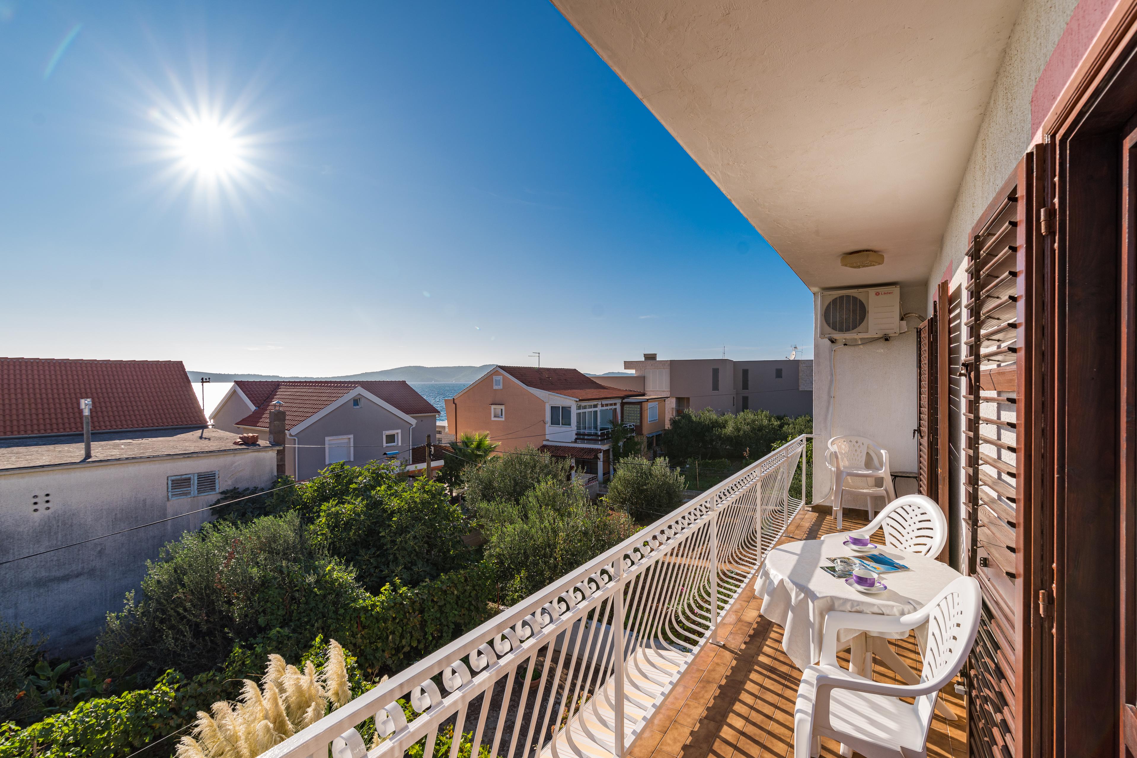 30 m zum Meer | FeWo mit KLima, Sat-Tv, WLAN, Meerblick