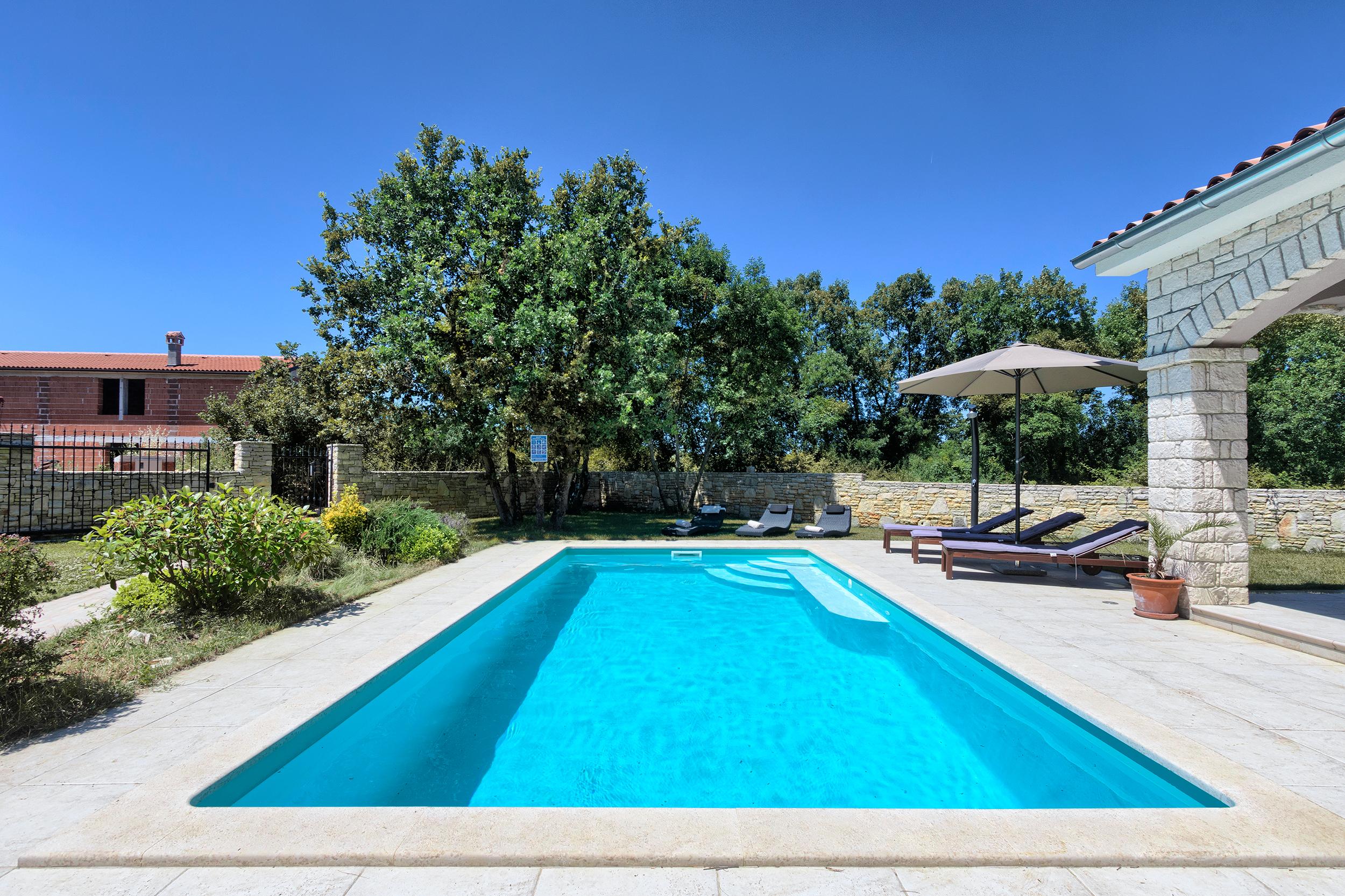 Schöne Villa mit Pool in Krmed bei Svetvincenat
