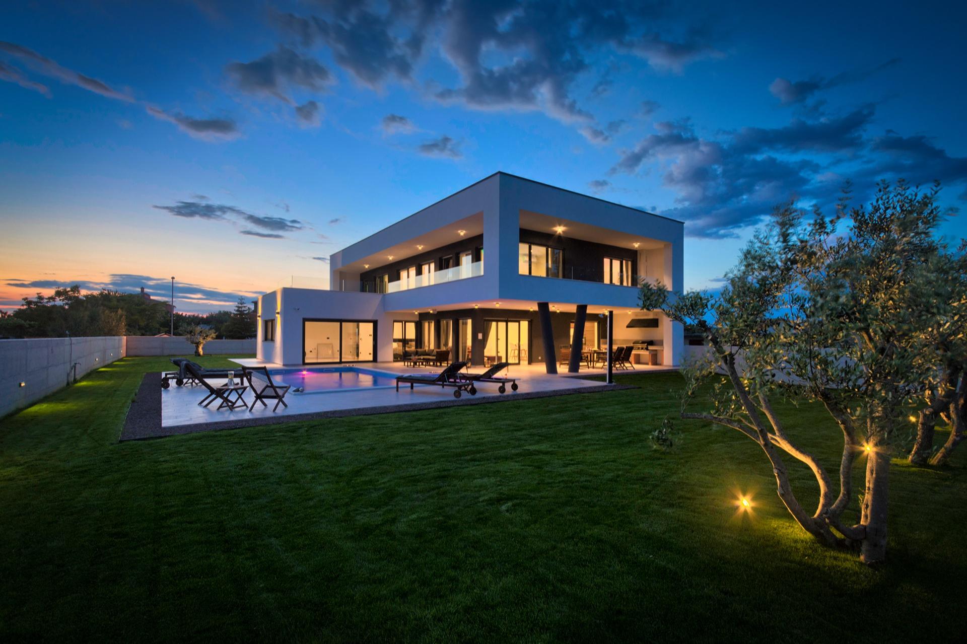 Moderne Villa mit Swimmingpool und vielen Extras