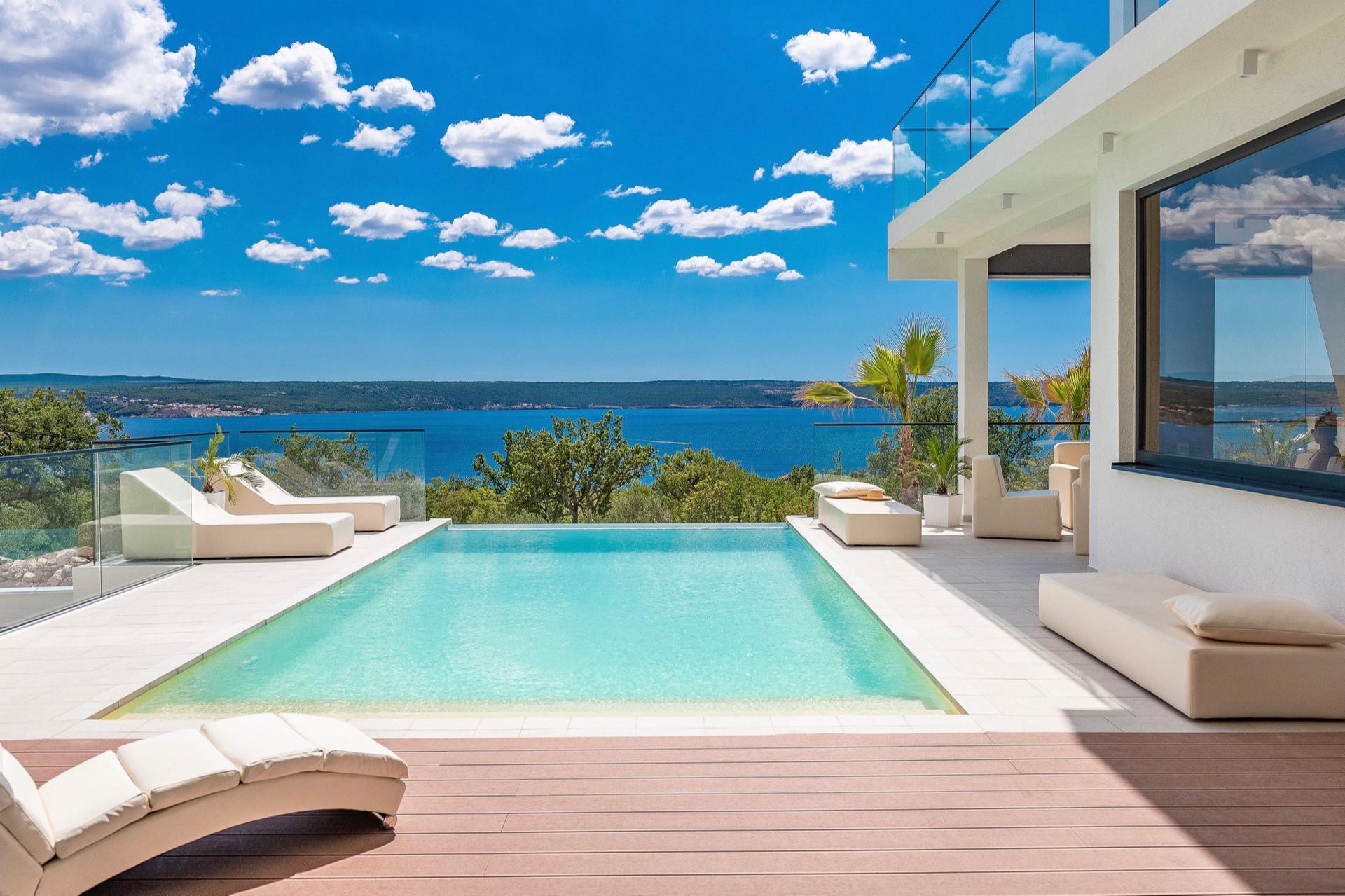 Brandneue 5 Sterne Villa mit Pool, Sauna, Jacuzzi