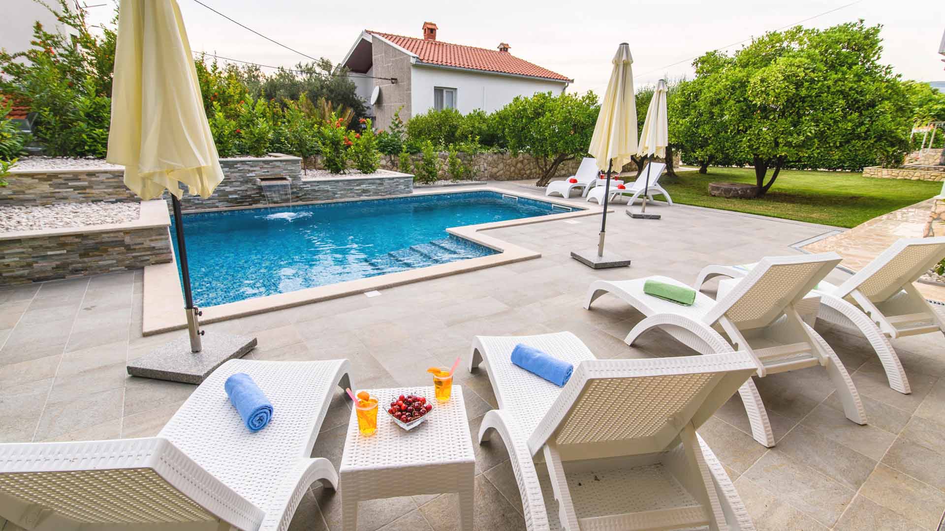 Meerblick-Wohnung in der Nähe von Strand und Trogir