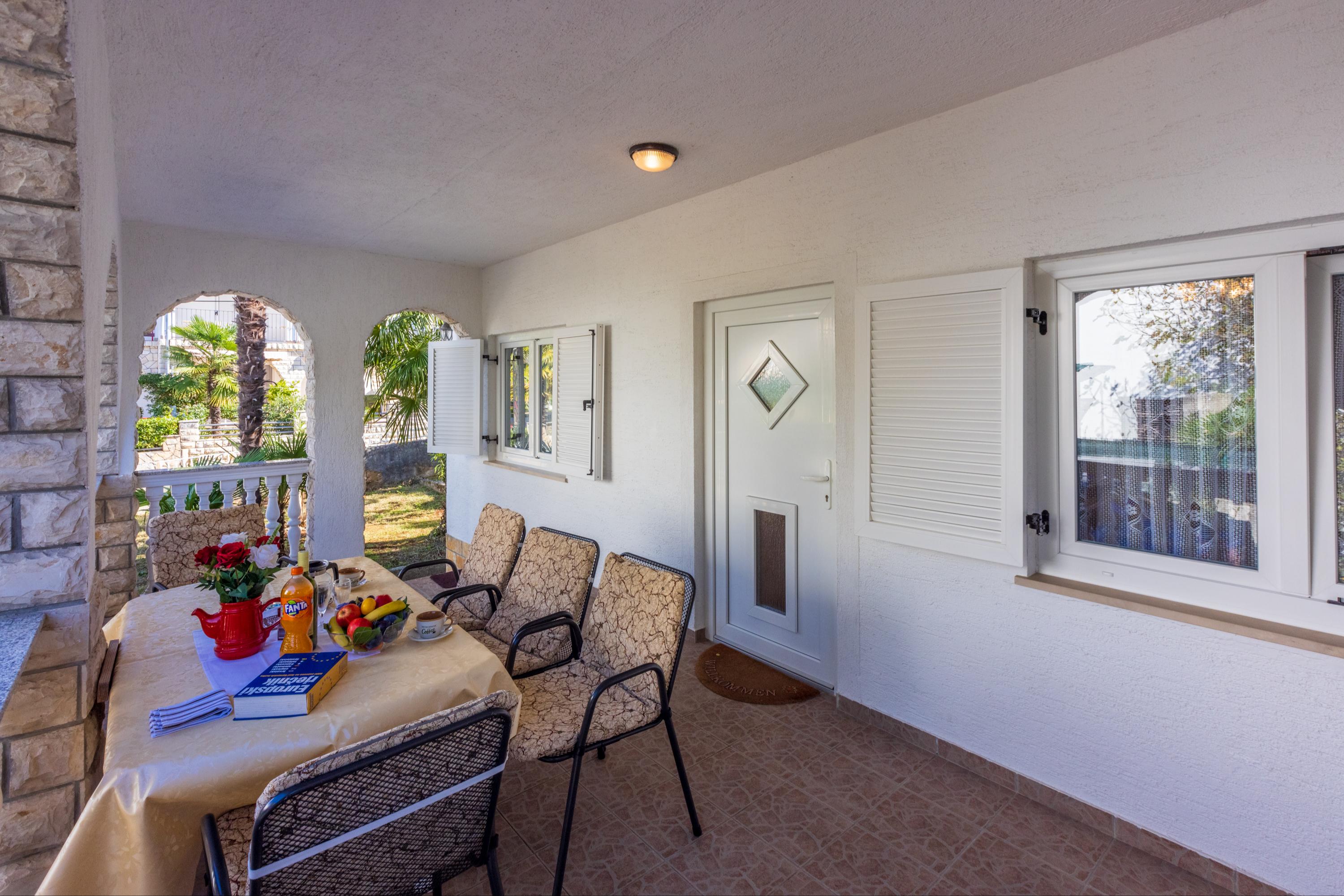 EG Ferienwohnung mit Internet, Grill & Parkplatz