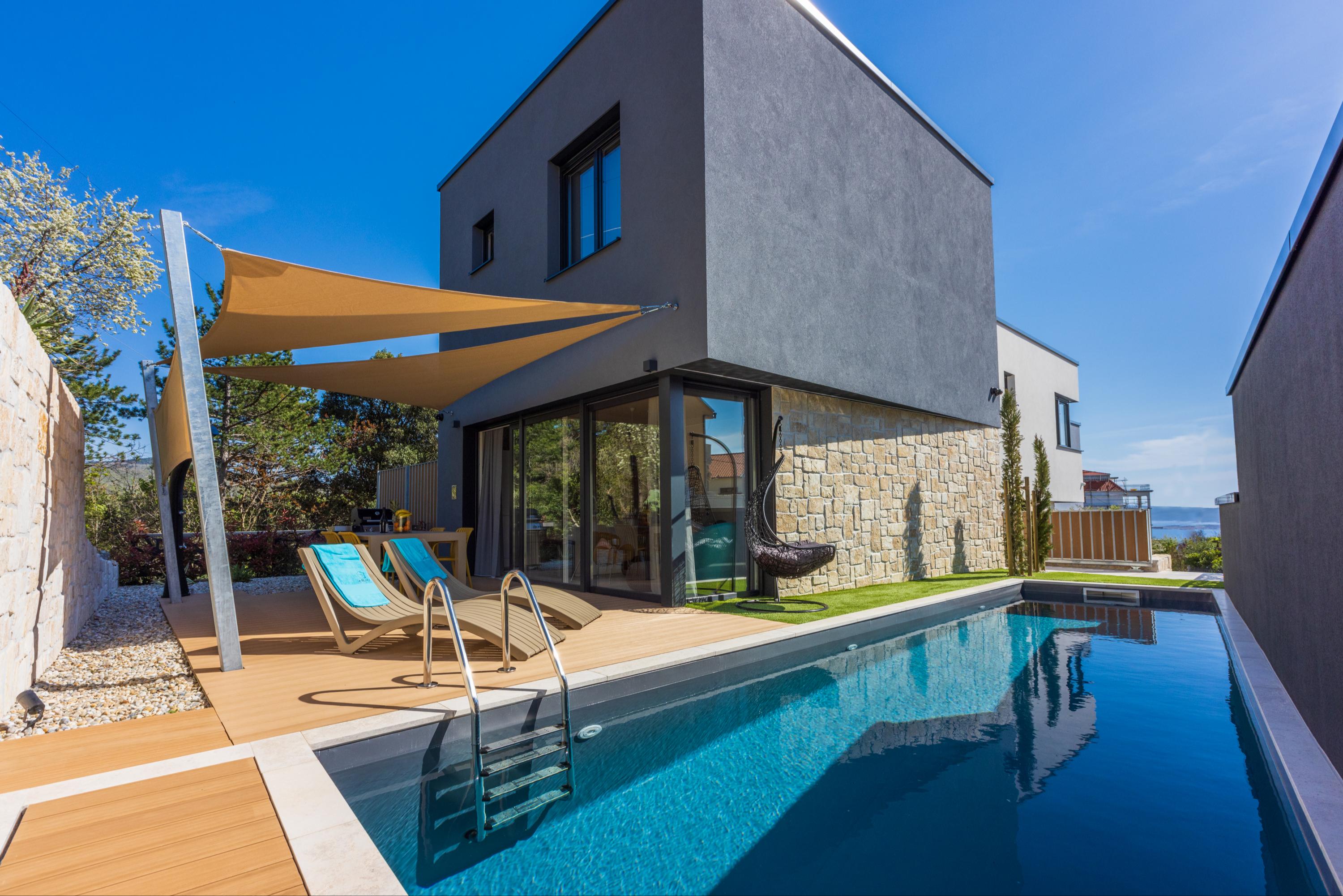 Moderne Villa mit Pool und Meerblick