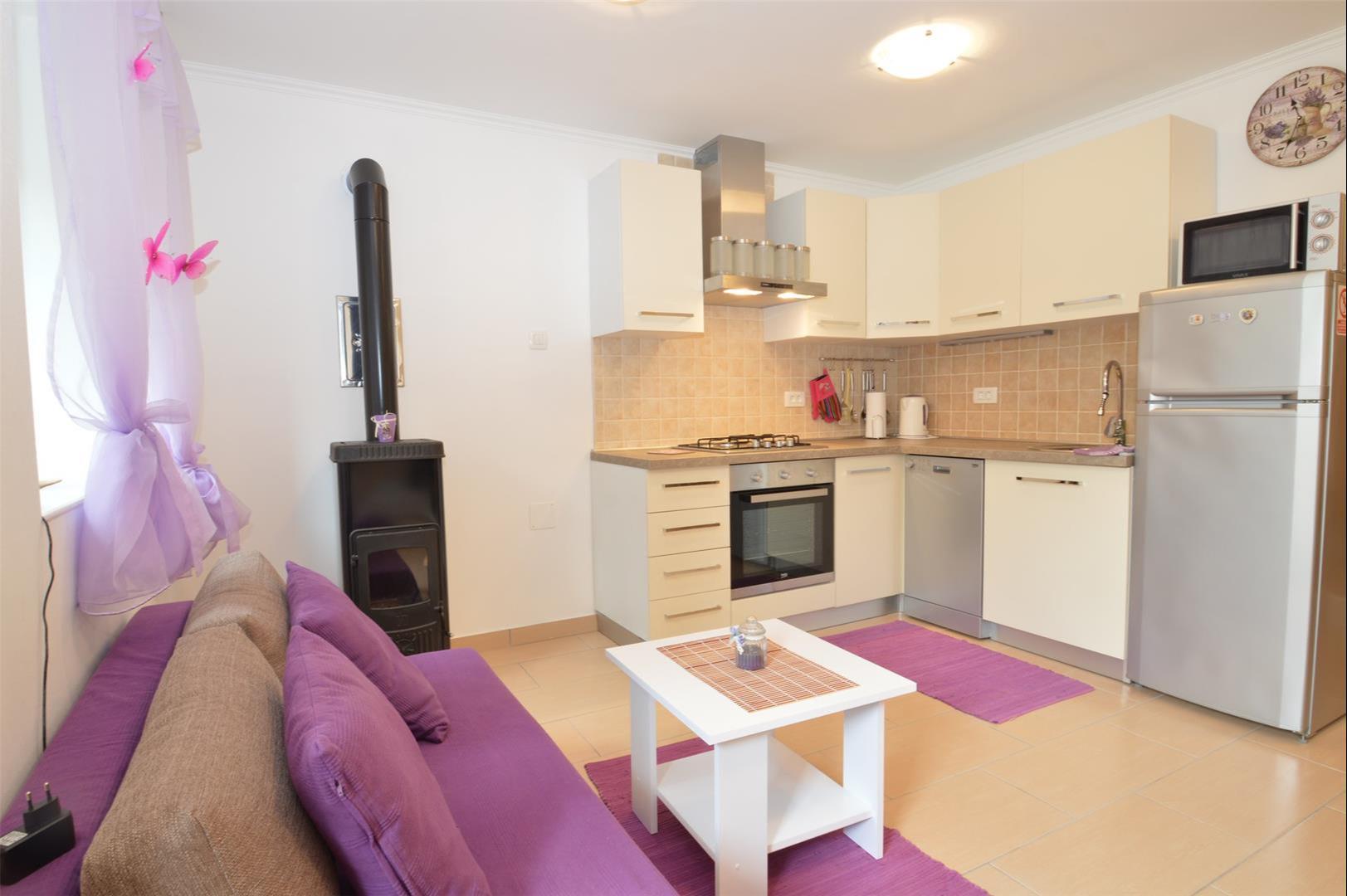 Ferienwohnung mit Klima, WLAN & Terasse