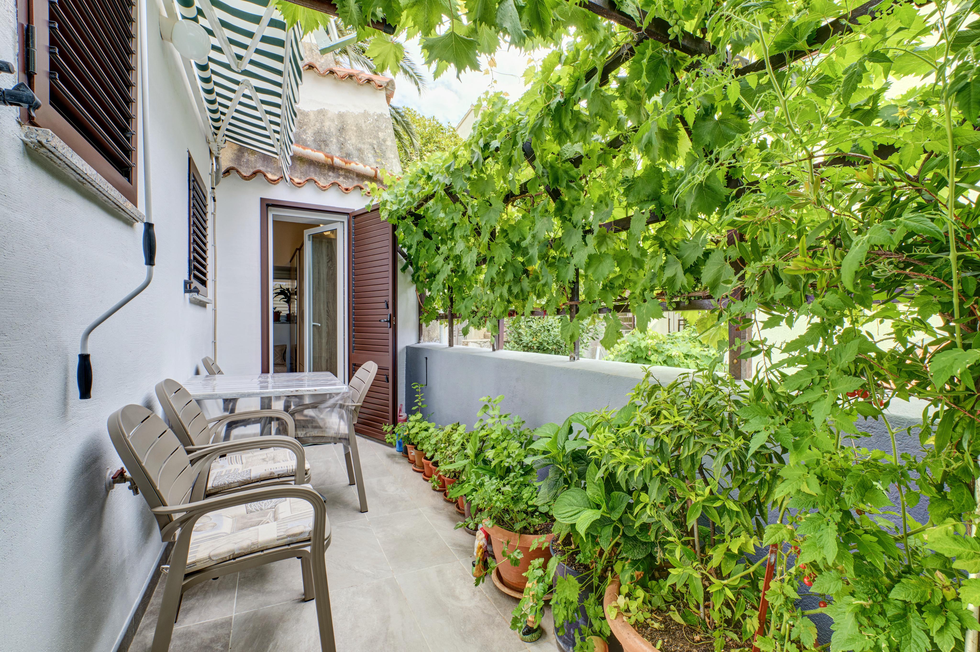 Ferienwohnung mit Klima, WLAN & Balkon