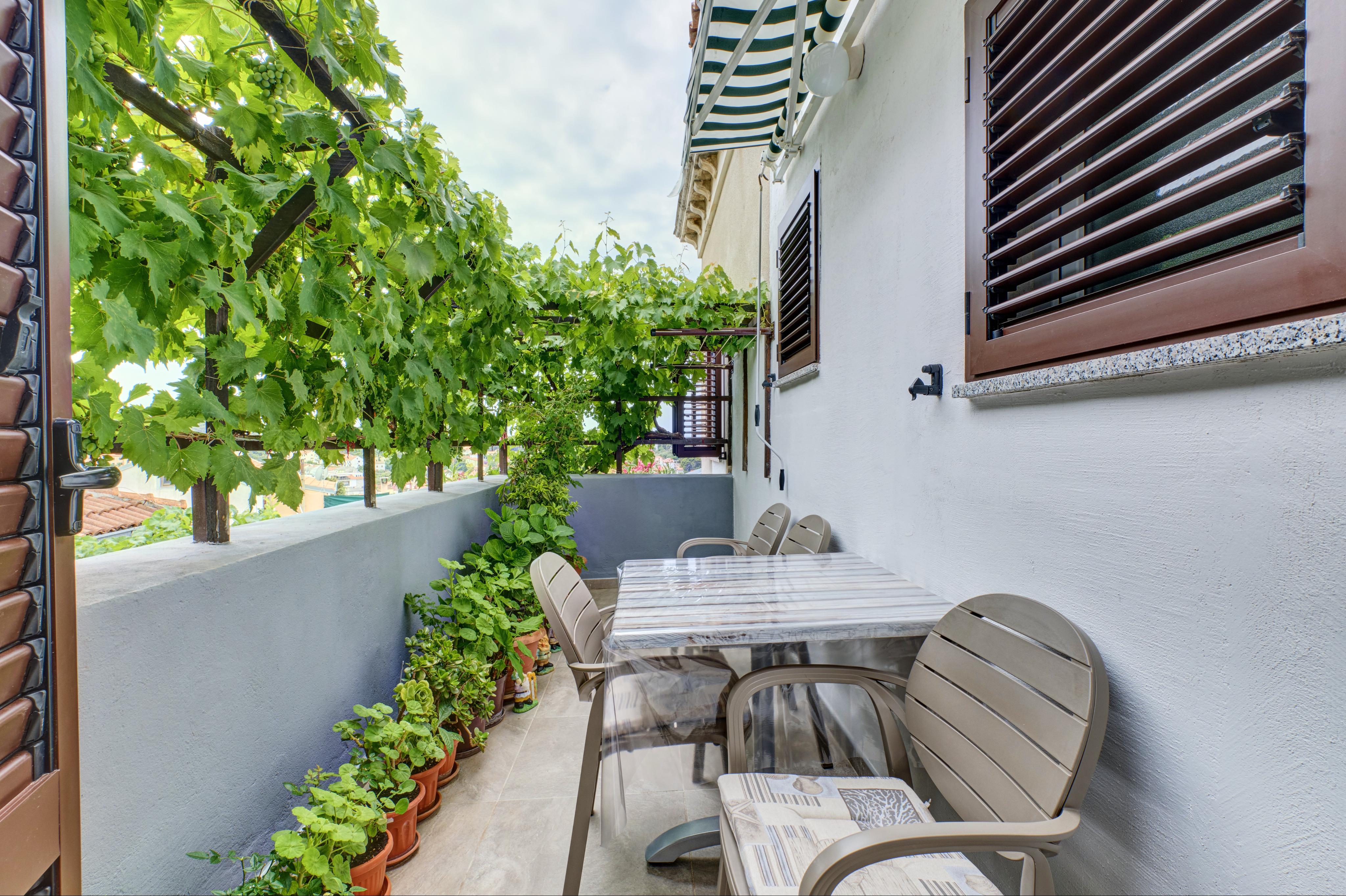 Ferienwohnung mit Klima, WLAN & Balkon