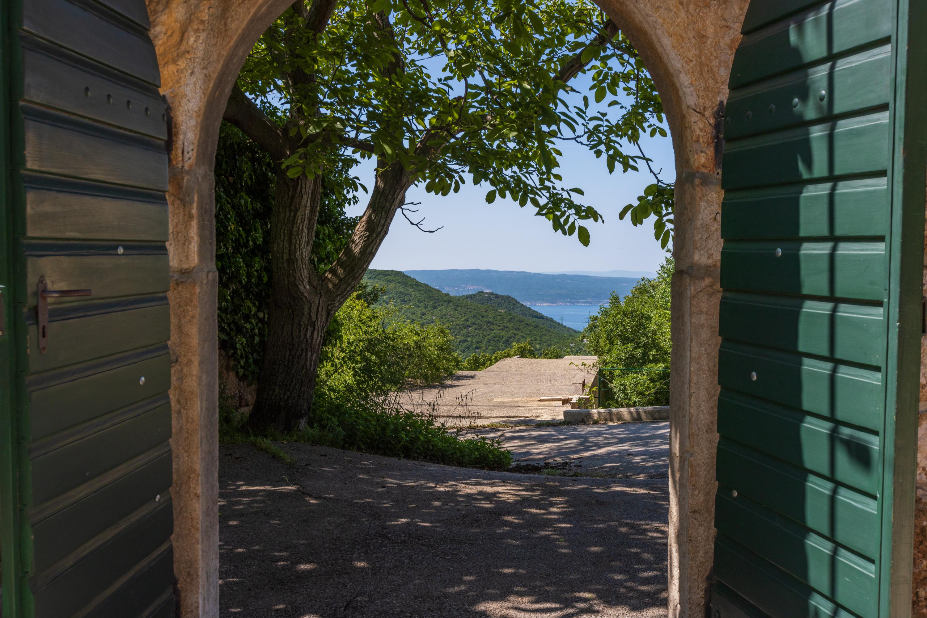Traumhafter Ausblick - Mediteranes Ferienhaus in Grizane
