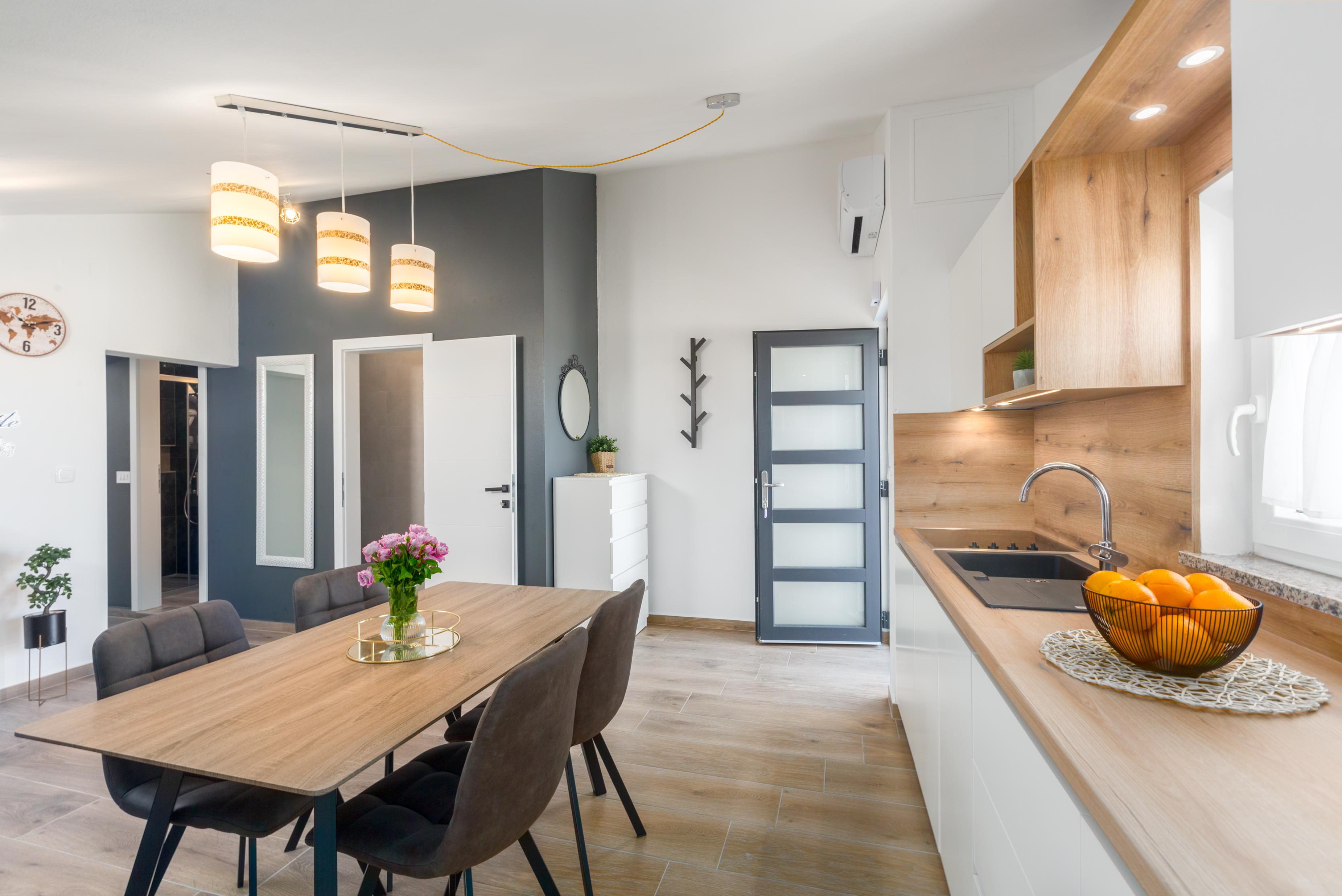 250 m zum Strand | Modernes Apartment im Dachgeschoss