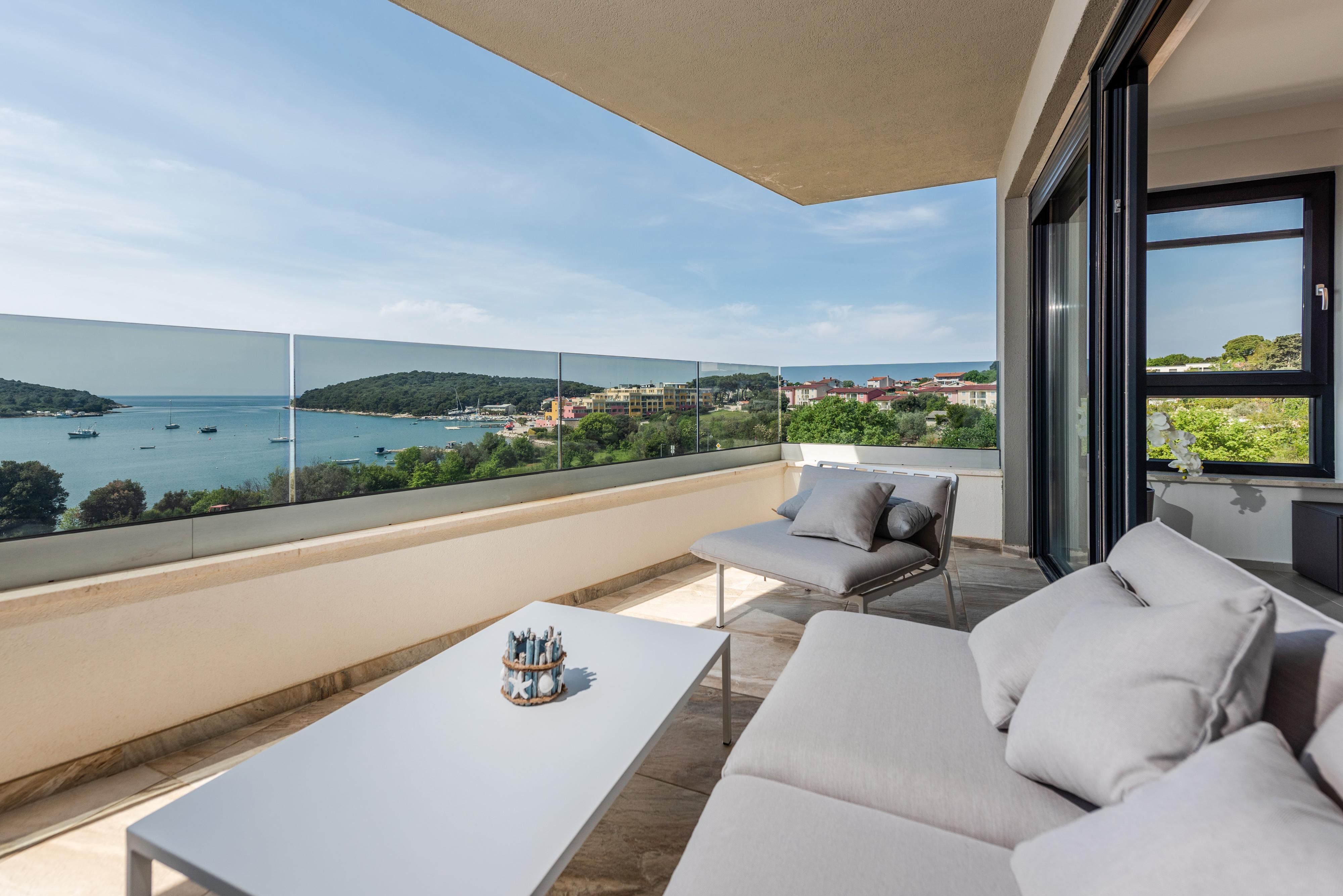 Modernes Apartment mit Meerblick & Gemeinschaftspool