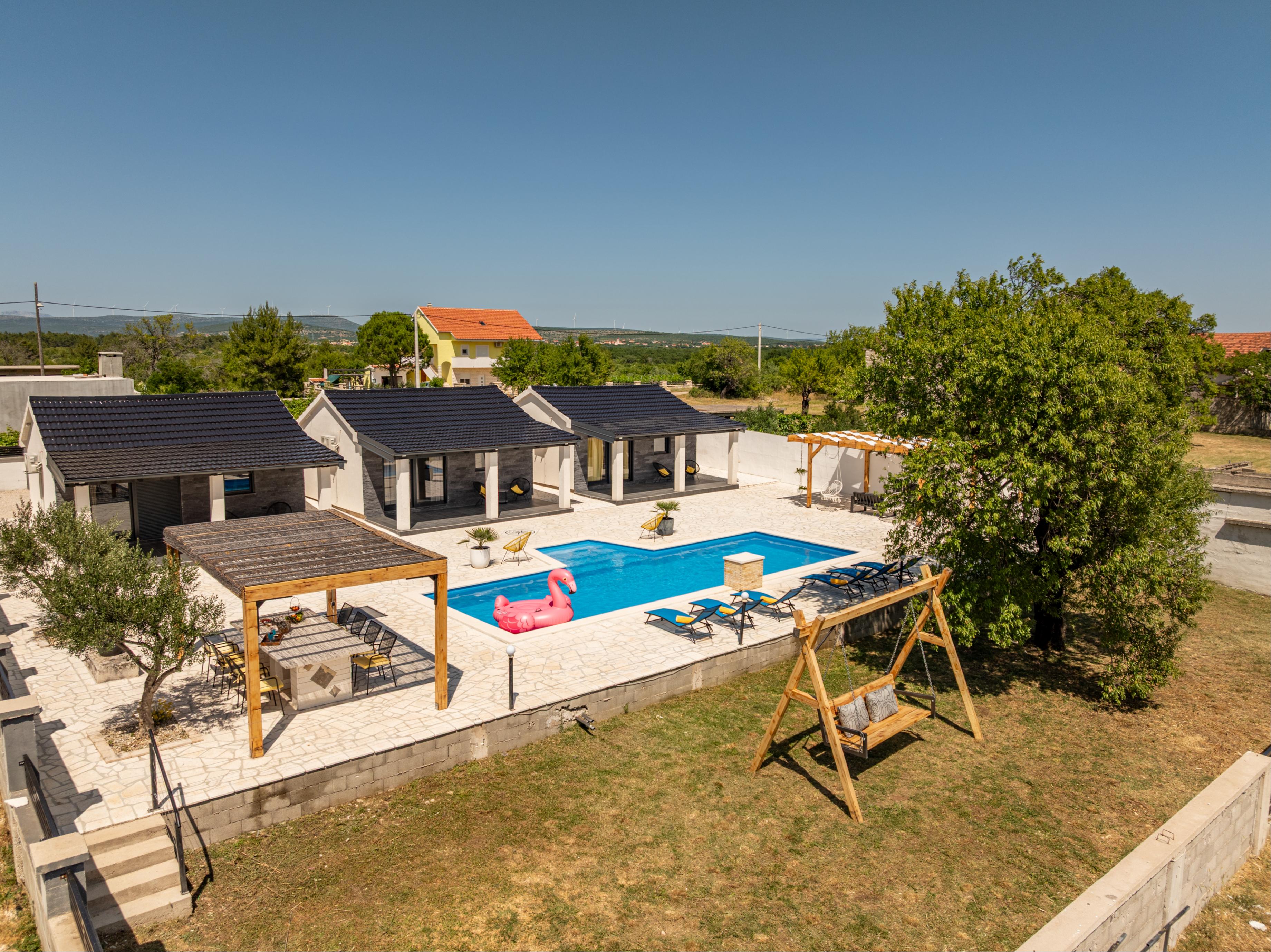 Charmante Villa mit großem Pool in Benkovac bei Zadar