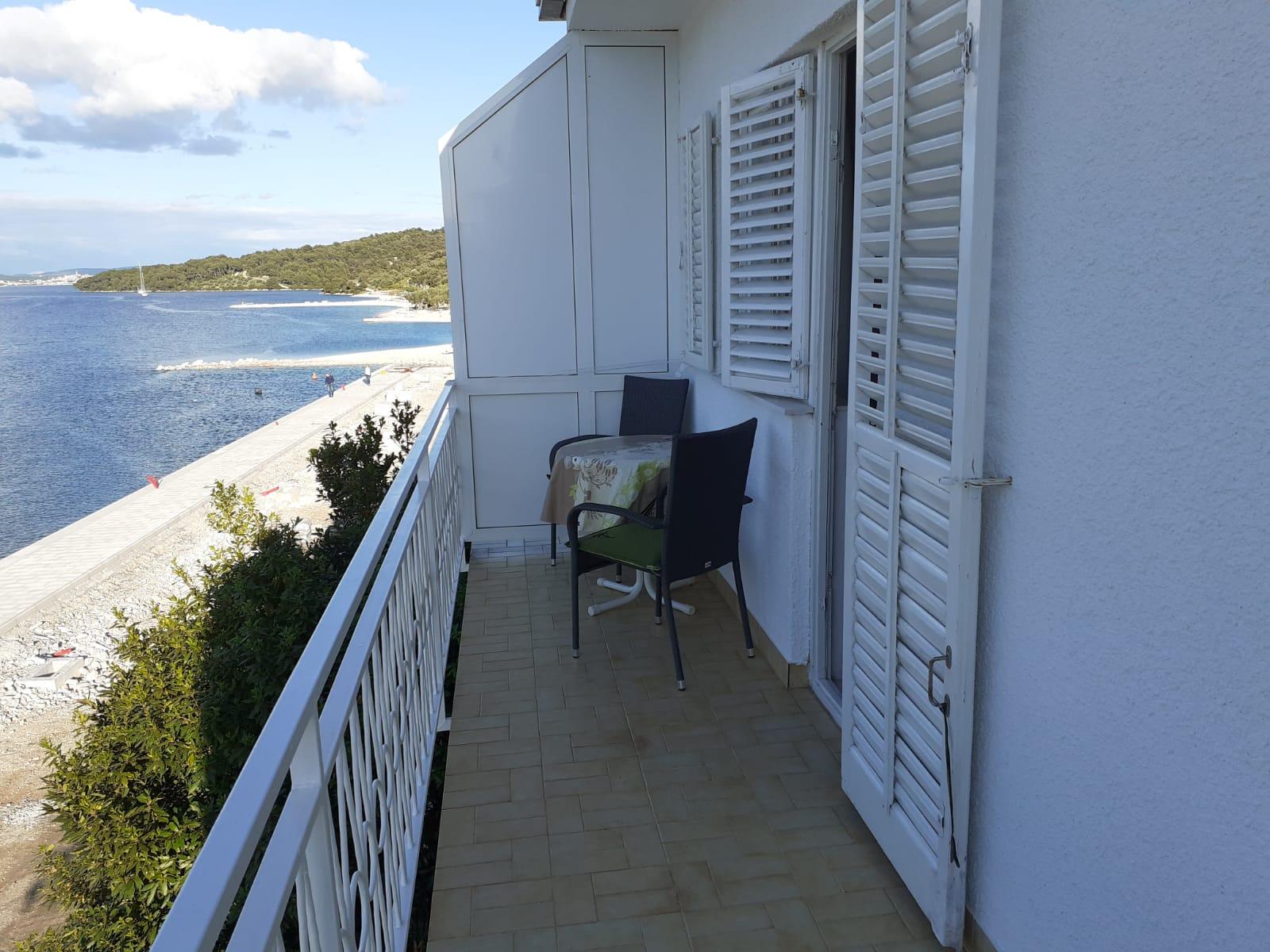 Appartment für 4-5 Personen , direkt am Meer