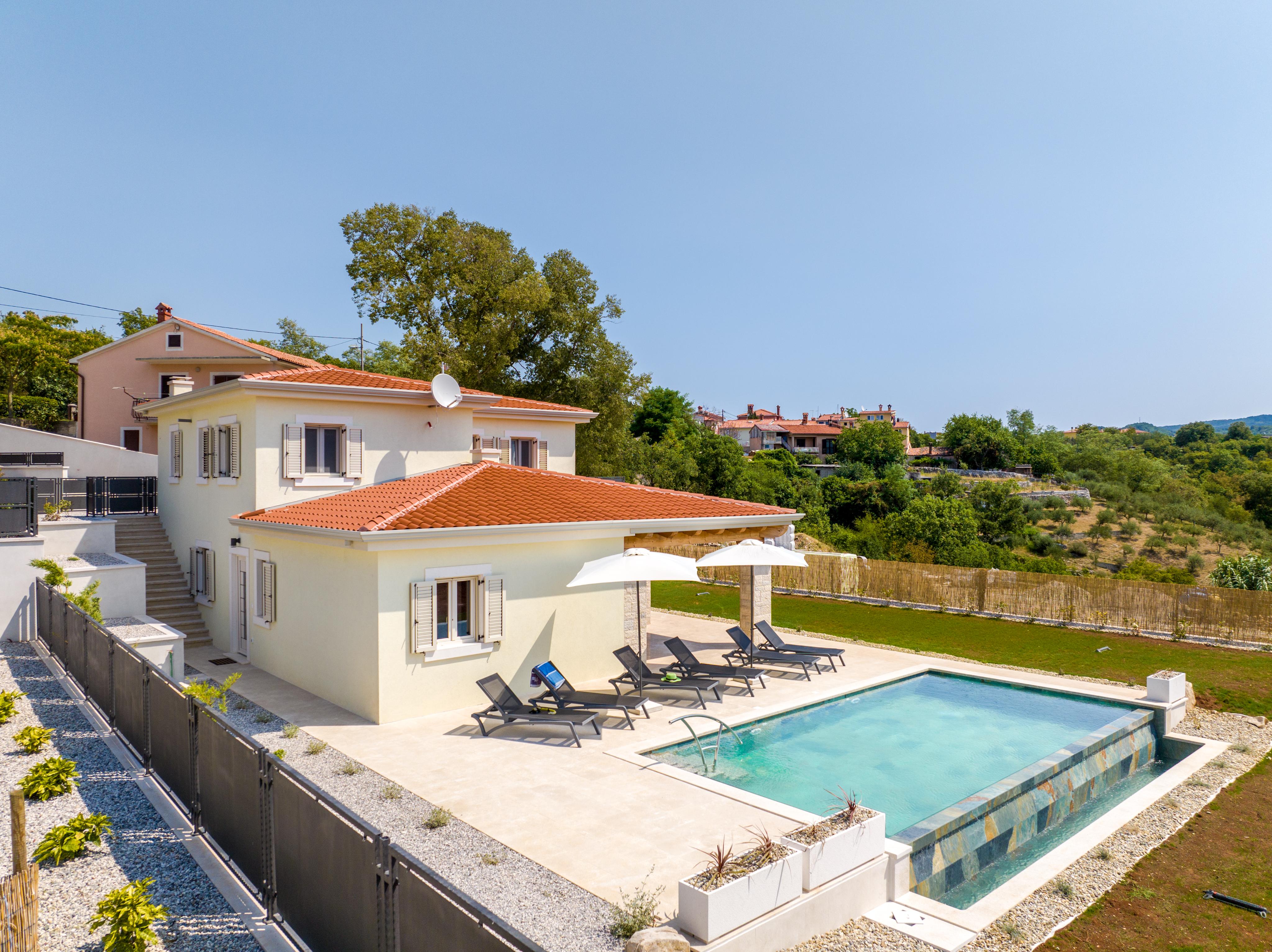 Wunderschöne moderne Villa mit Pool in Istrien