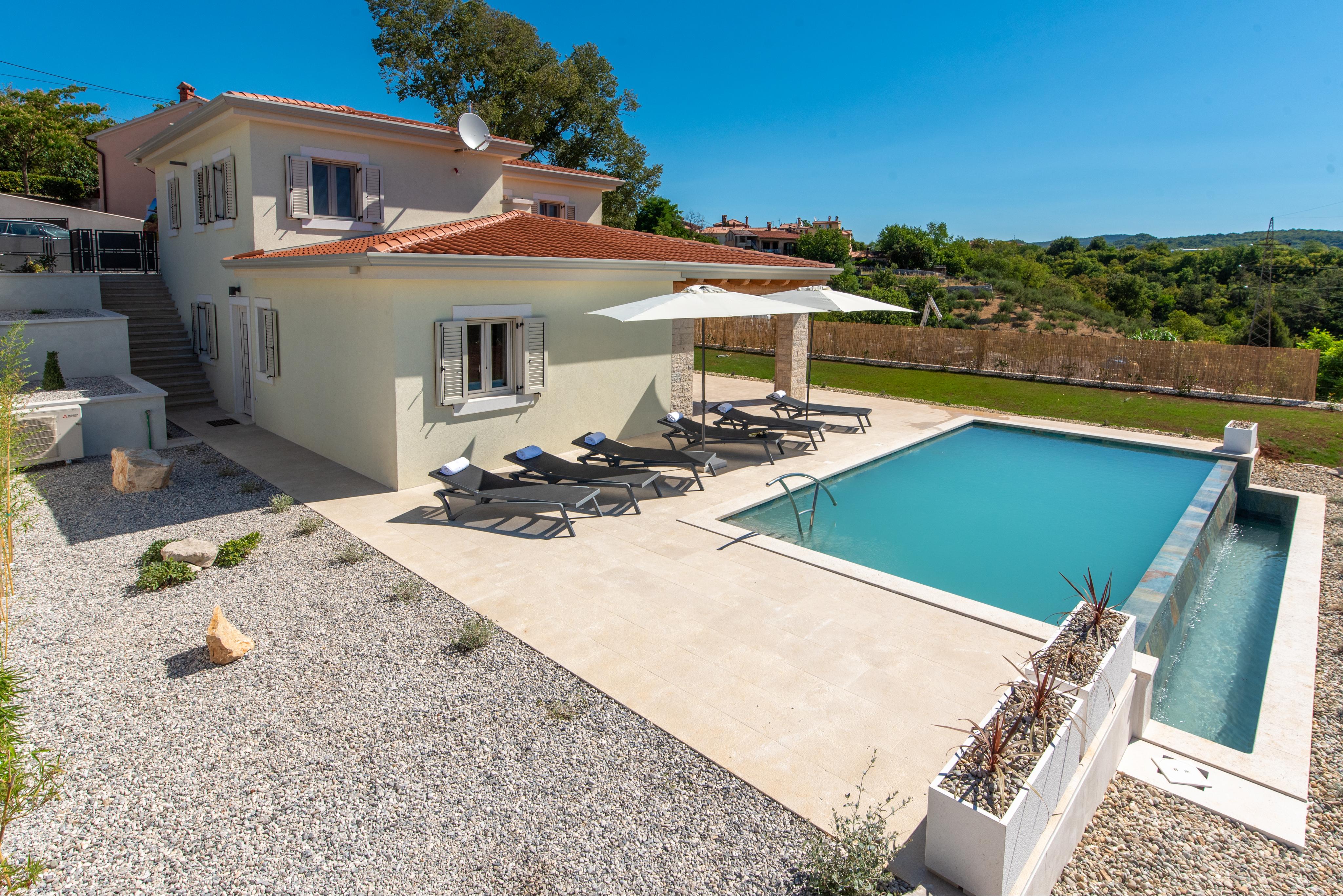 Wunderschöne moderne Villa mit Pool in Istrien