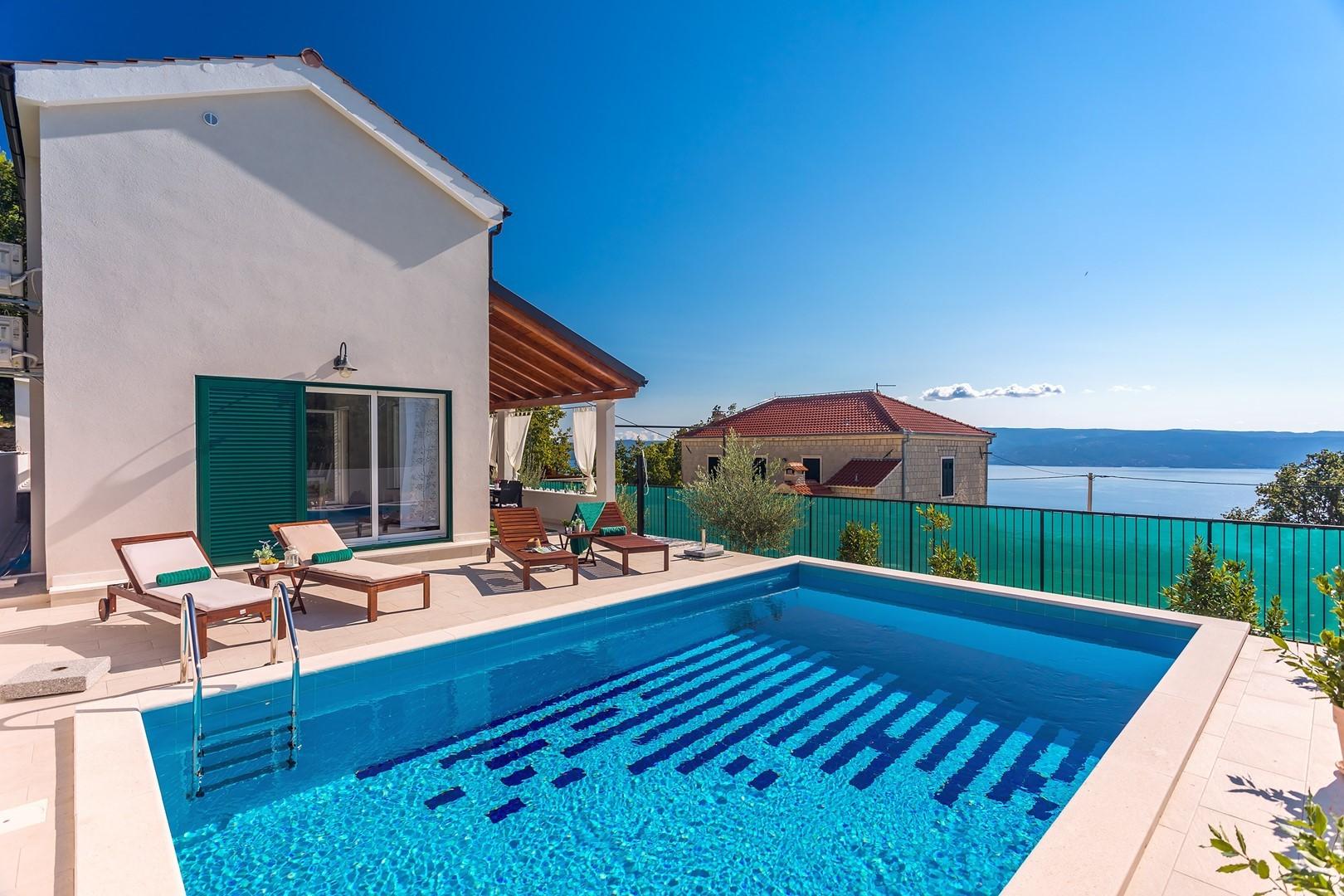 Herrlicher Ausblick | Villa mit Pool in Krilo Jesenice
