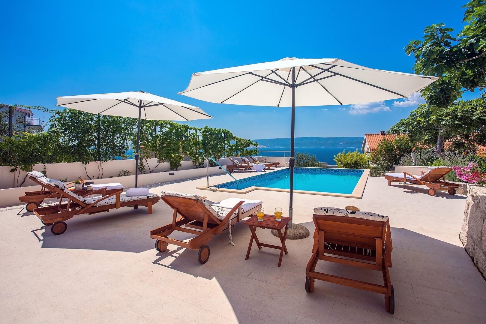 Wunderschöner Ausblick | Villa mit Swimmingpool 