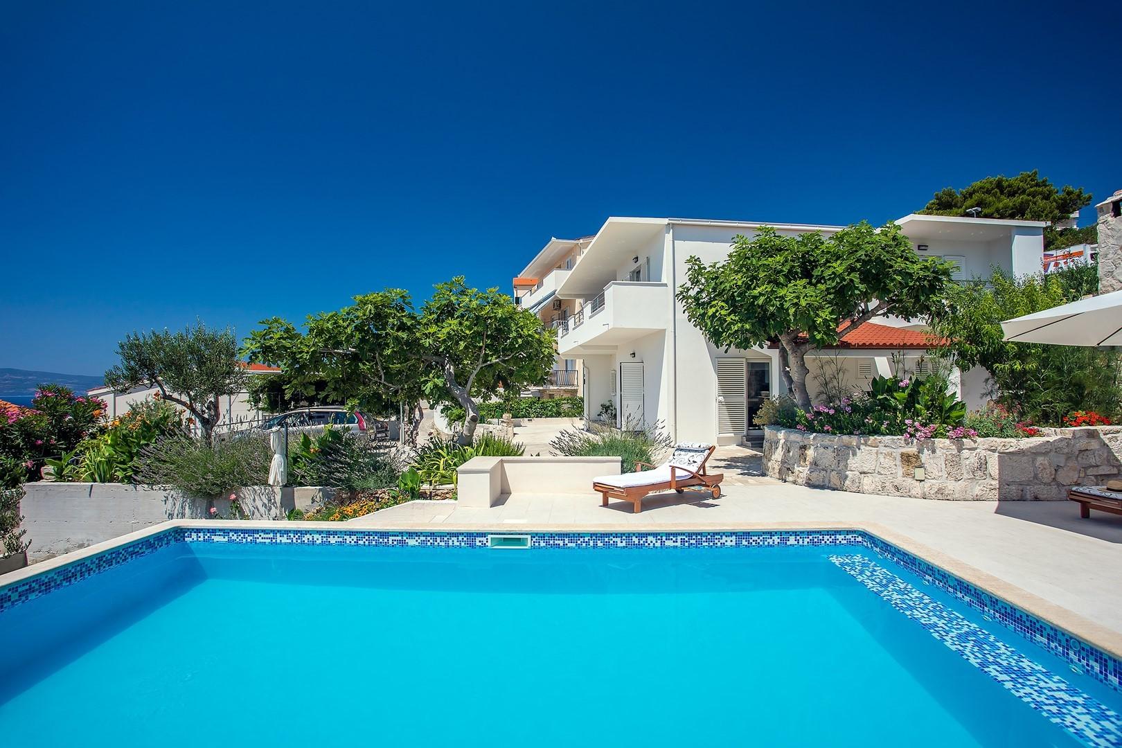 Wunderschöner Ausblick | Villa mit Swimmingpool 