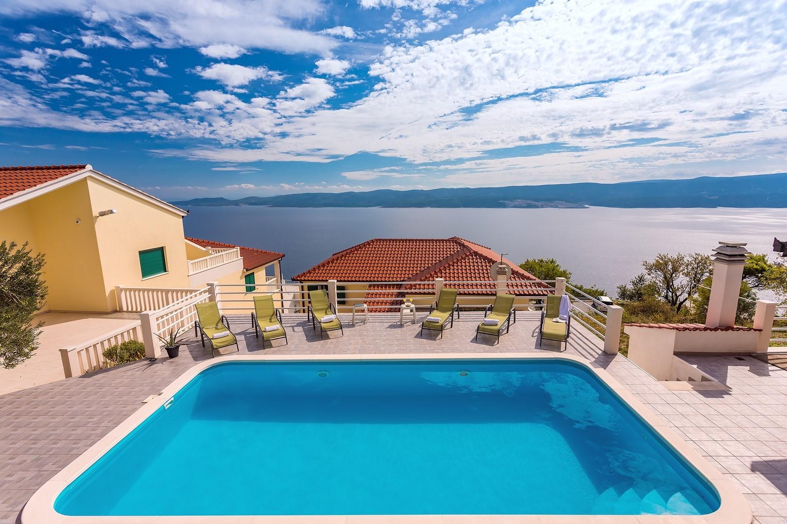 Pool & Meerblick | Modernes Urlaubsdomizil mit herrlichem Ausblick