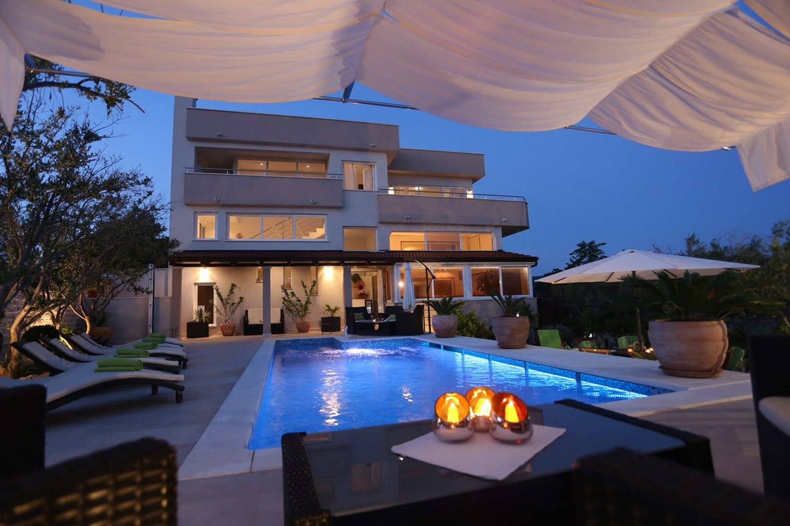 Traumhafte Villa mit Garten und Pool
