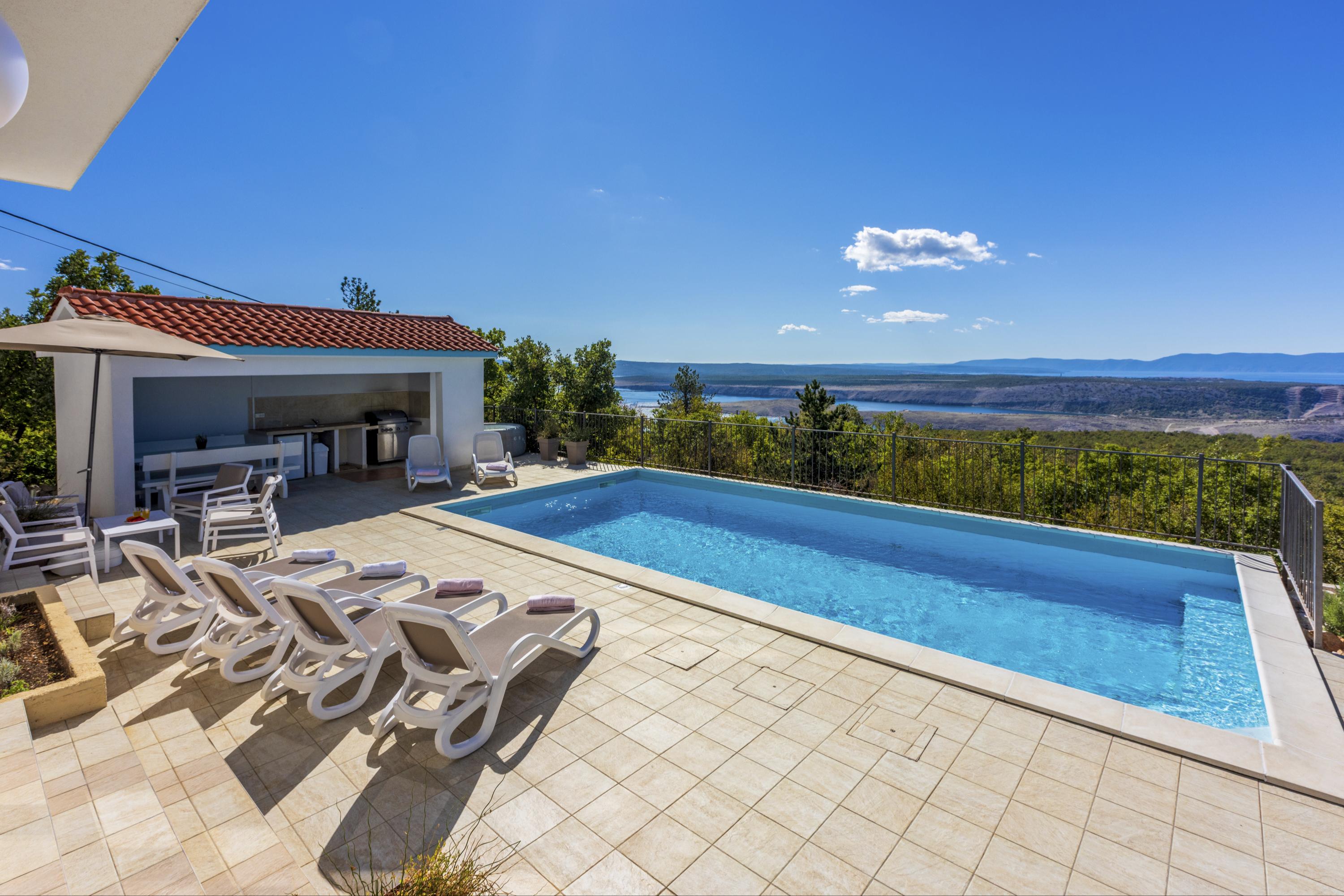 Ferienhaus mit traumhaften Meerblick, Swimmingpool, Jacuzzi, Grill