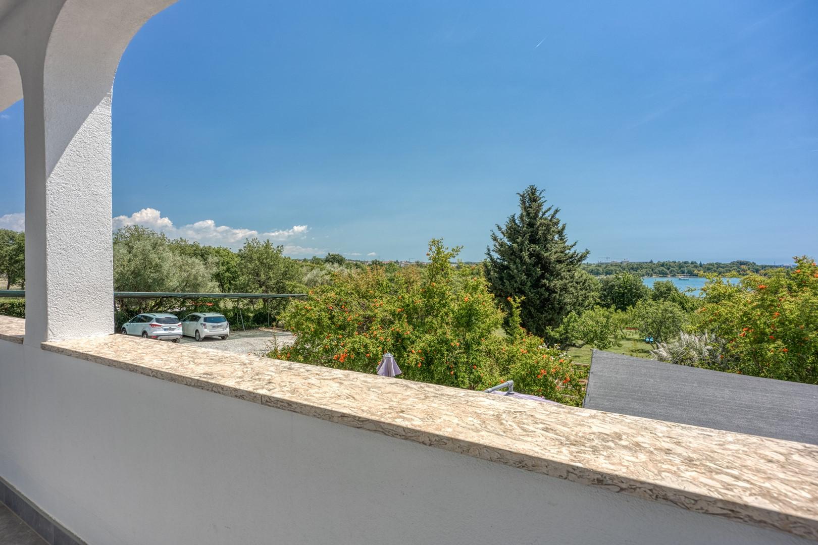 FeWo mit schönem Meerblick in Saladinka