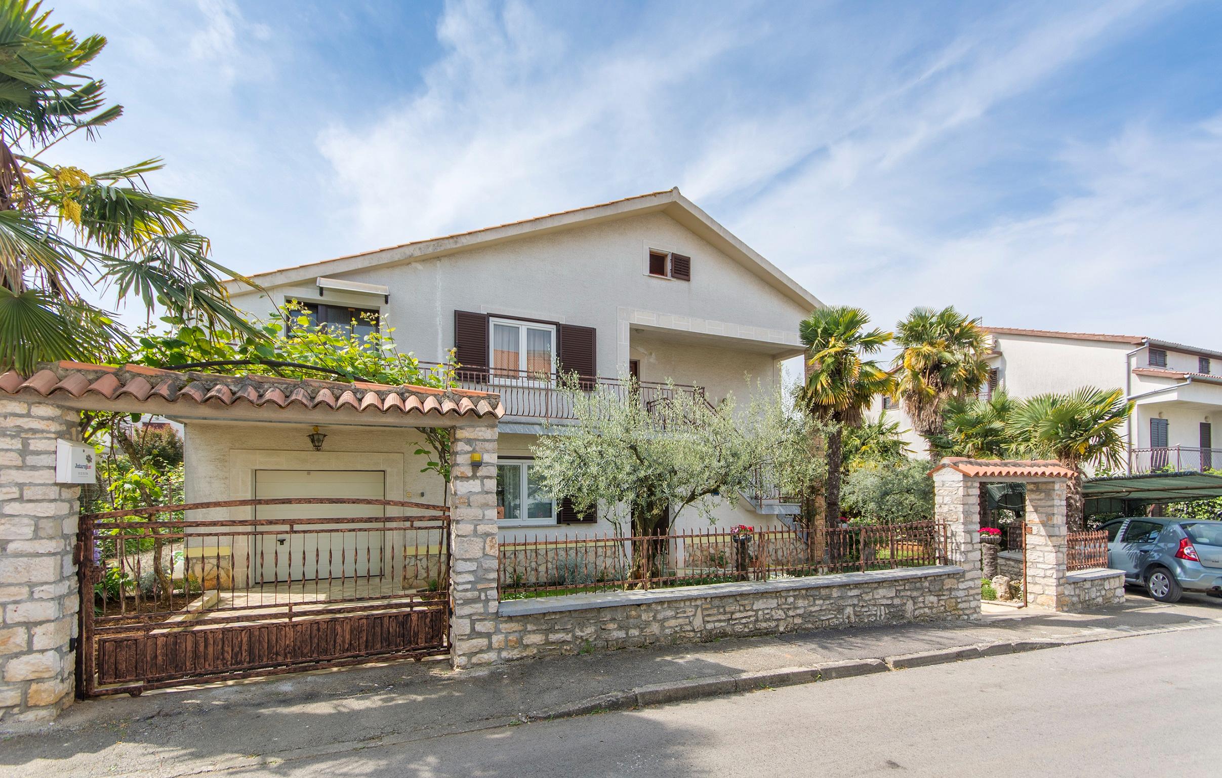 Wohnung mit zwei Schlafzimmern, Internet und Balkon für 5 Personen