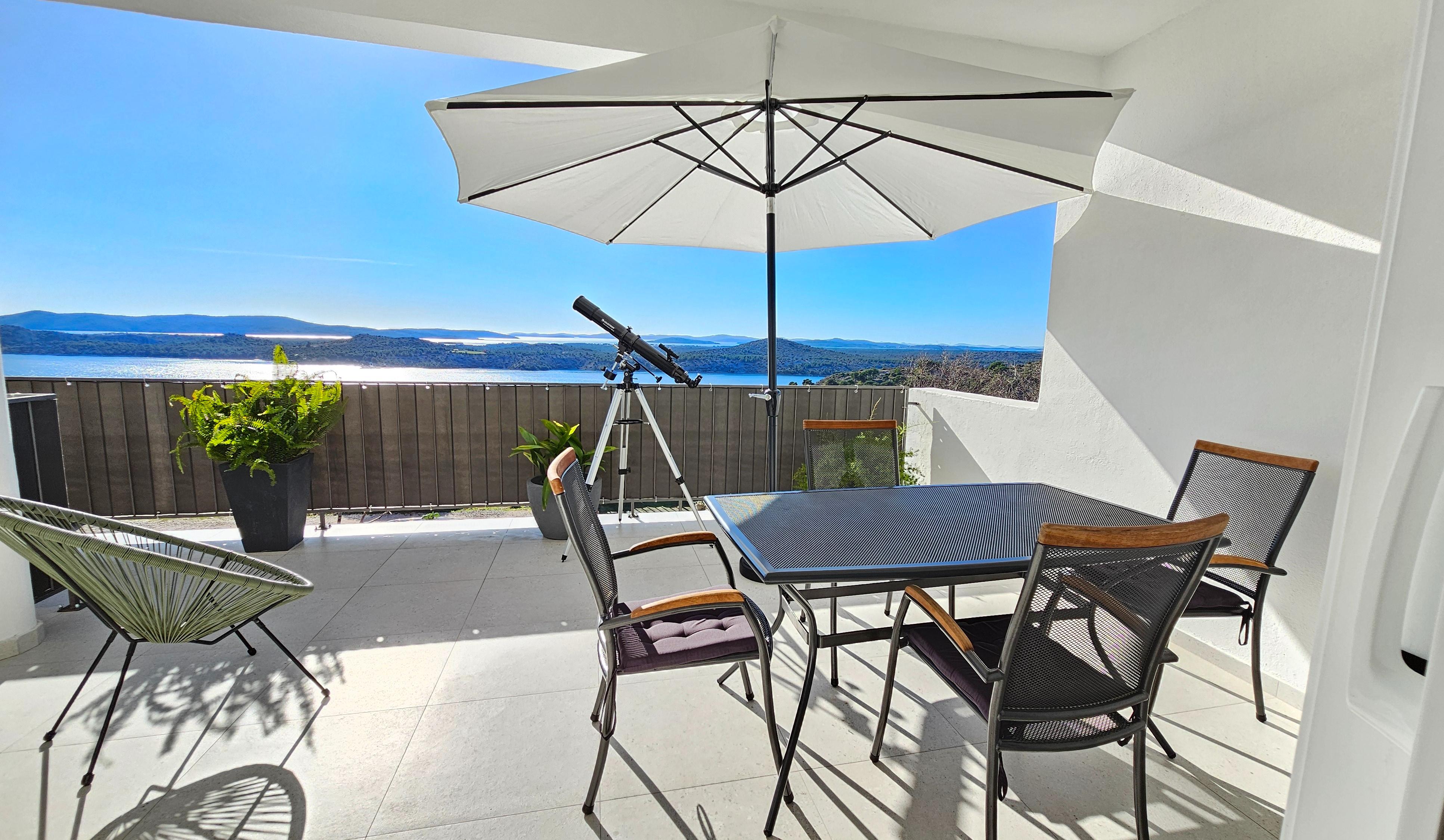 Moderne Wohnung mit wunderschönem Meerblick