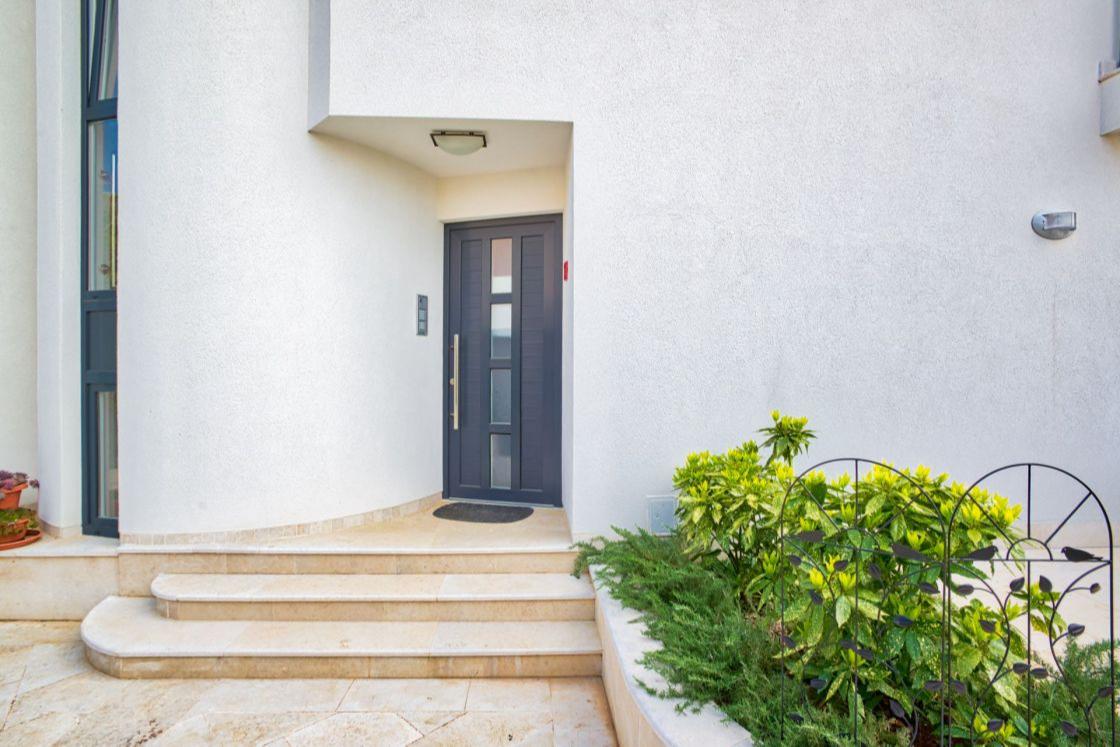 Moderne Fewo für bis zu 4 Personen nahe der Stadt Rovinj