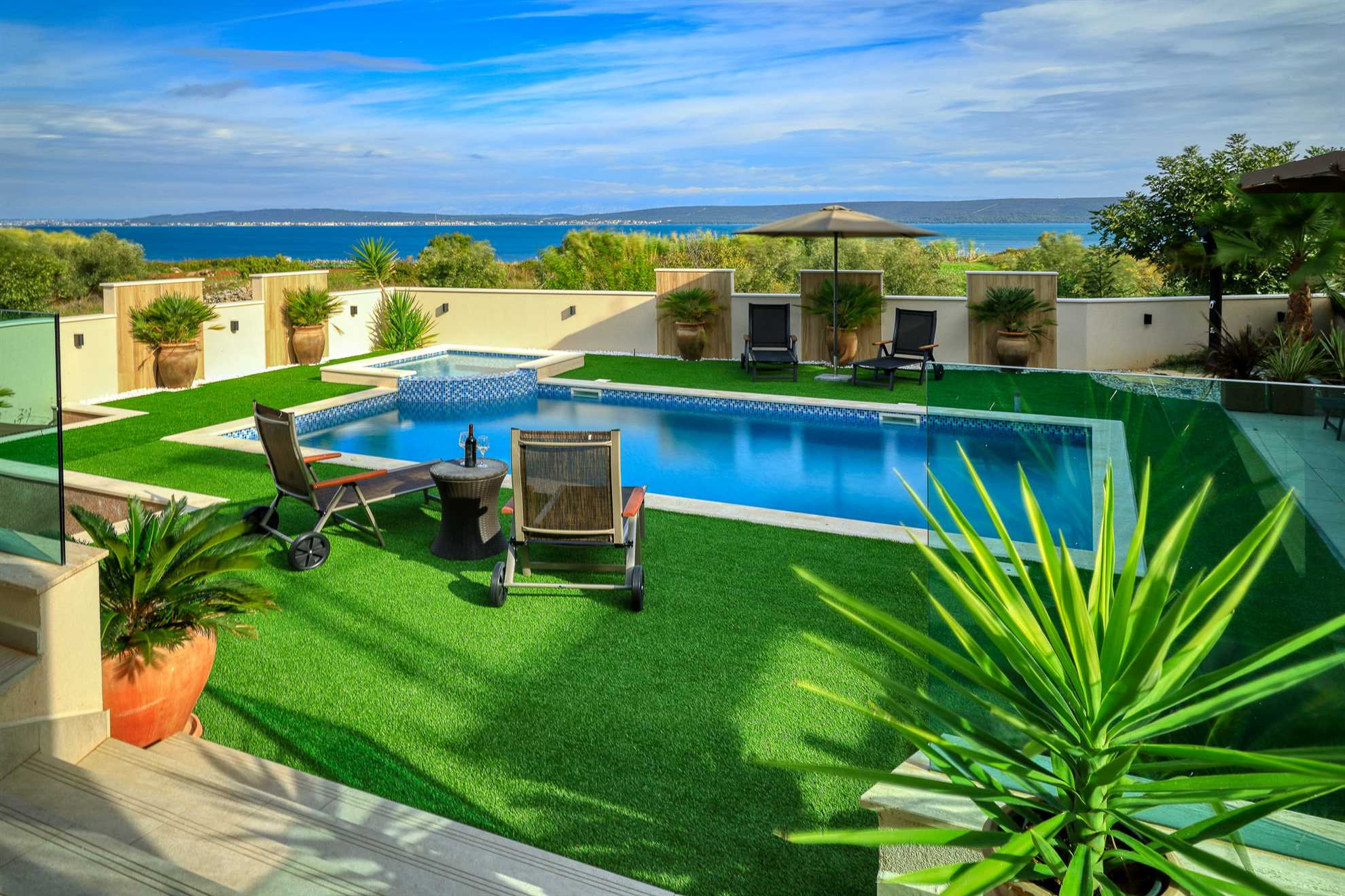 Pool & traumhafte Aussicht  | Moderne Villa auf Pasman
