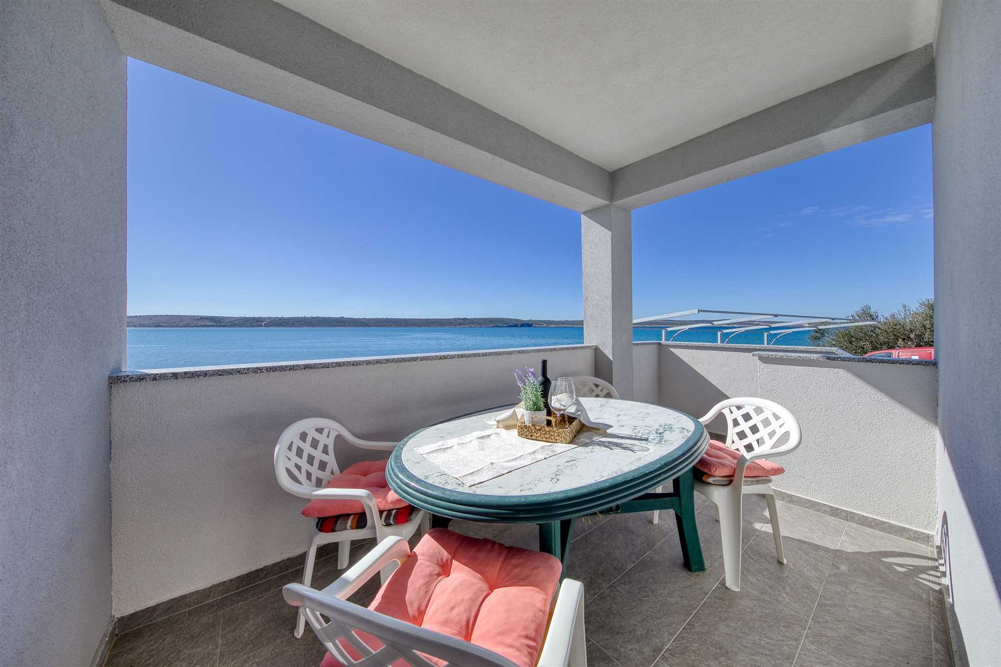 Direkt am Meer | Moderne FeWo mit Klima, Sat-TV & WLAN