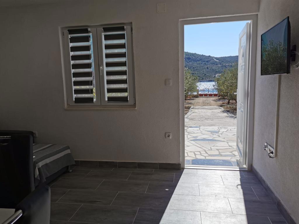 Ferienhaus mit zwei Schlafzimmern direkt am Strand
