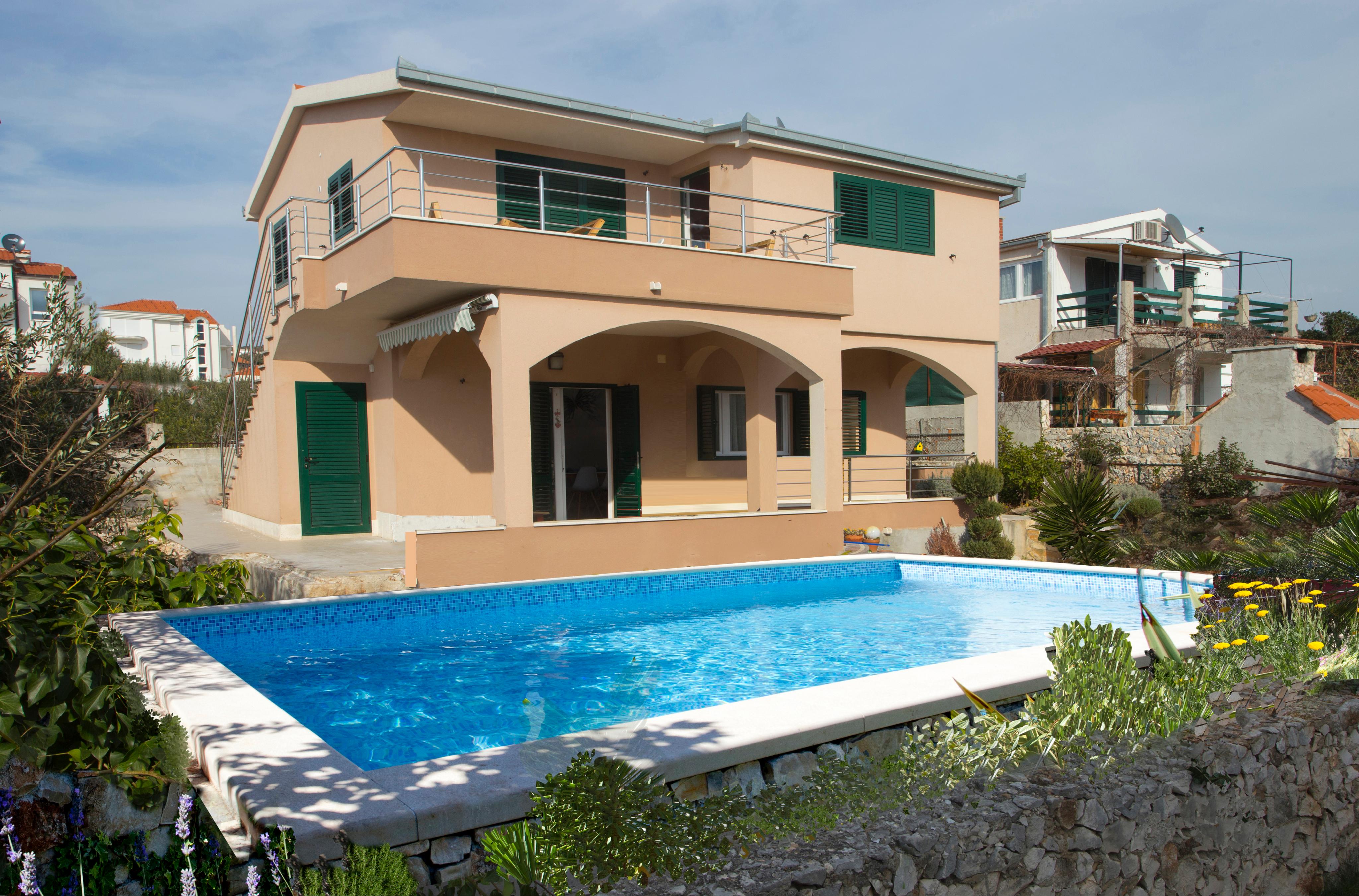 Luxusvilla mit beheizbarem Pool in Sevid