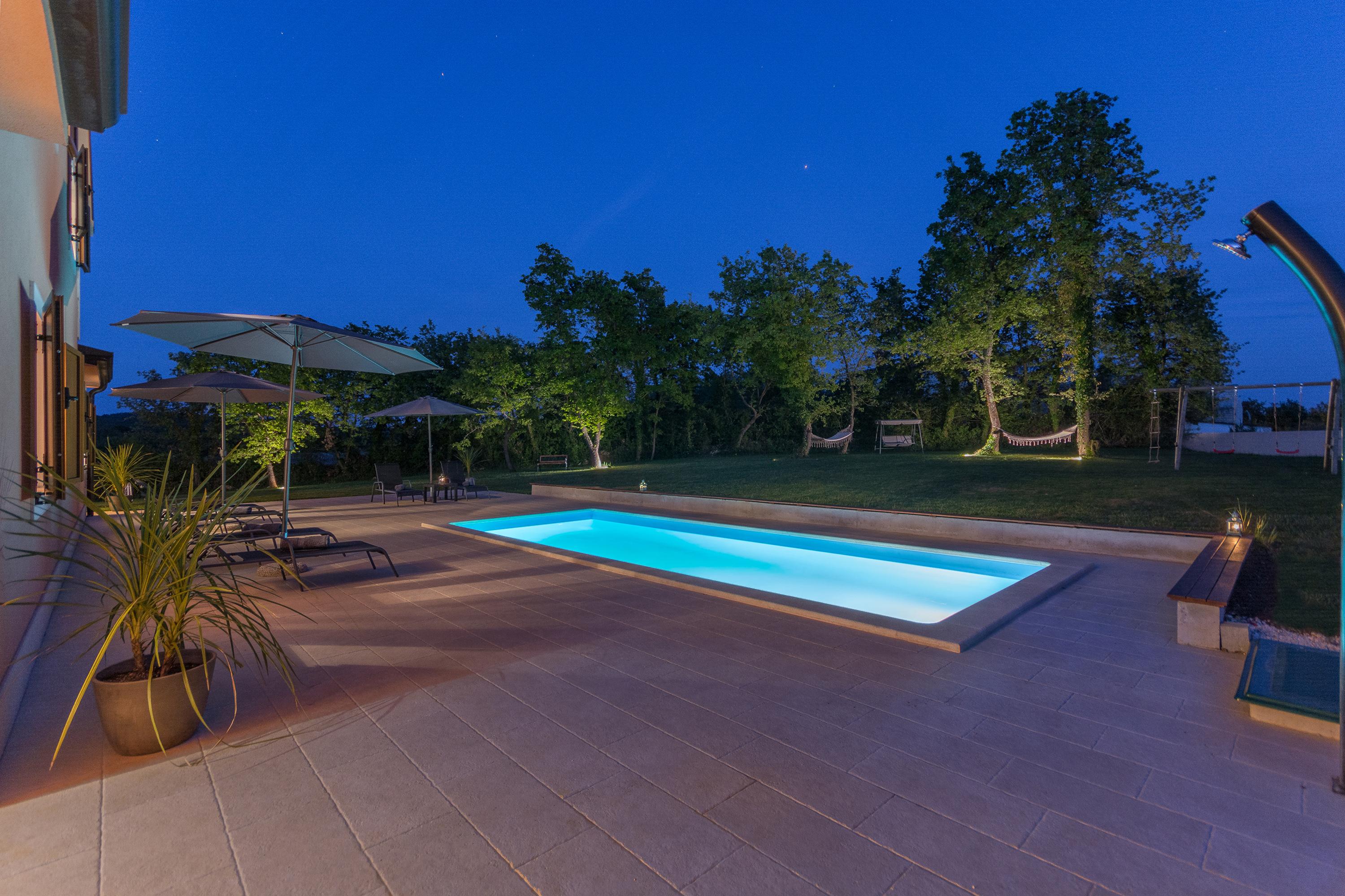 Urlaubsdomizil mit Swimmingpool in Zikovici bei Visnjan