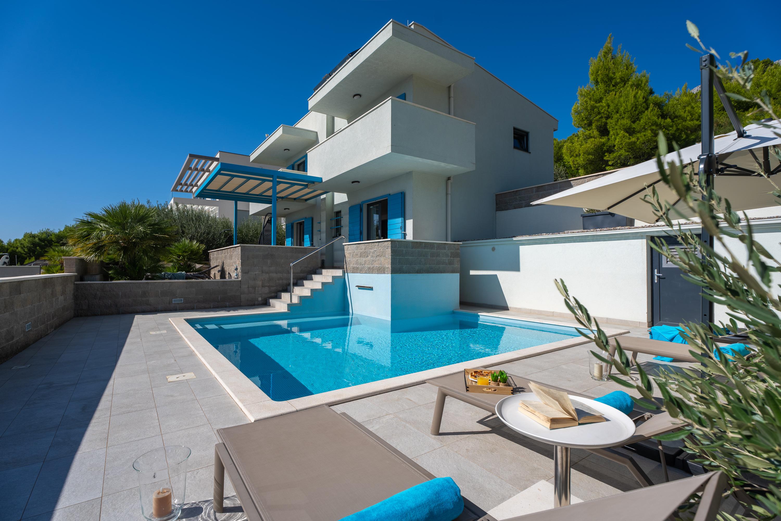 Villa mit beheiztem Pool & entzückenden Meerblick