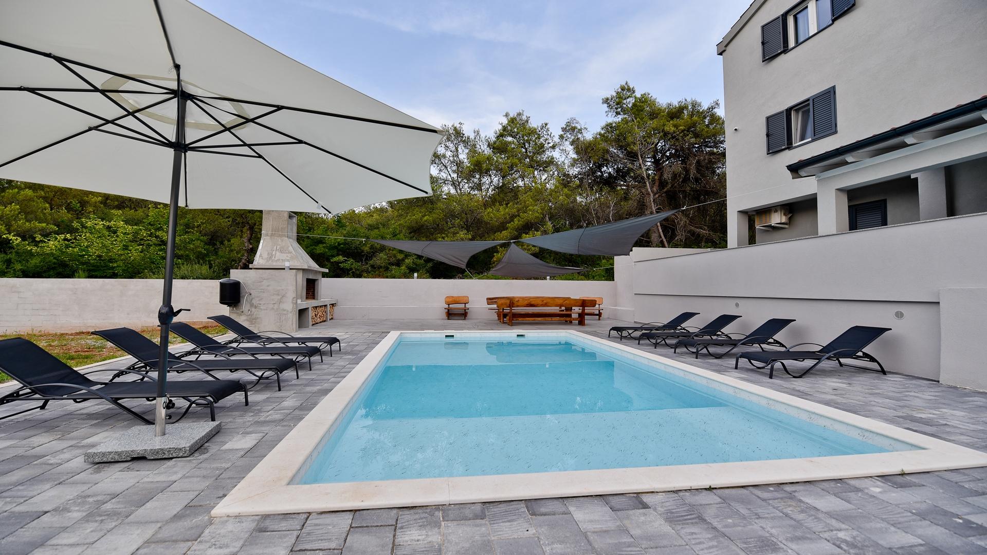 Villa mit Pool in Zadar
