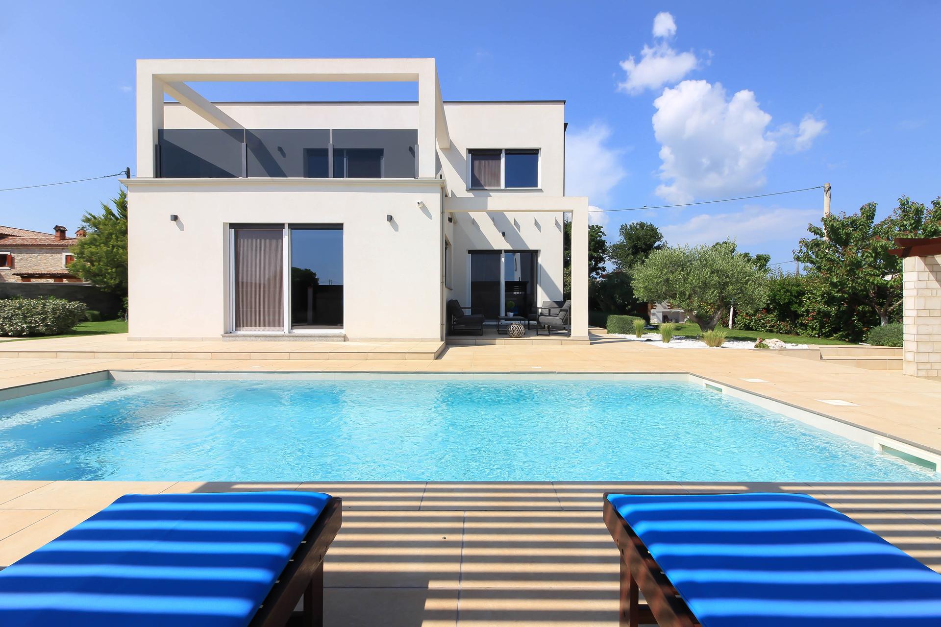Luxusvilla mit Swimmingpool in Medulin