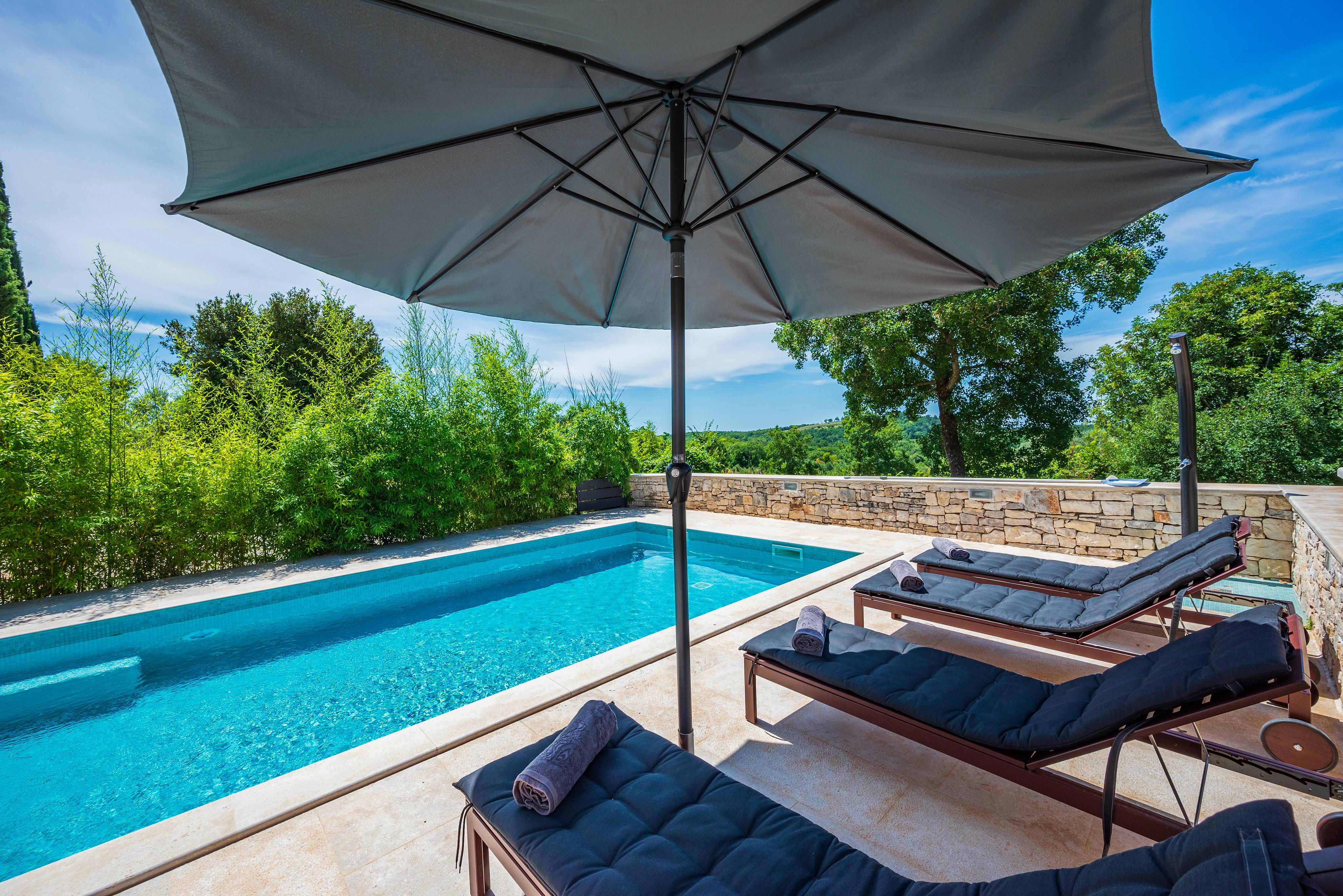 Großes Ferienhaus mit Pool in der nähe von Rovinj