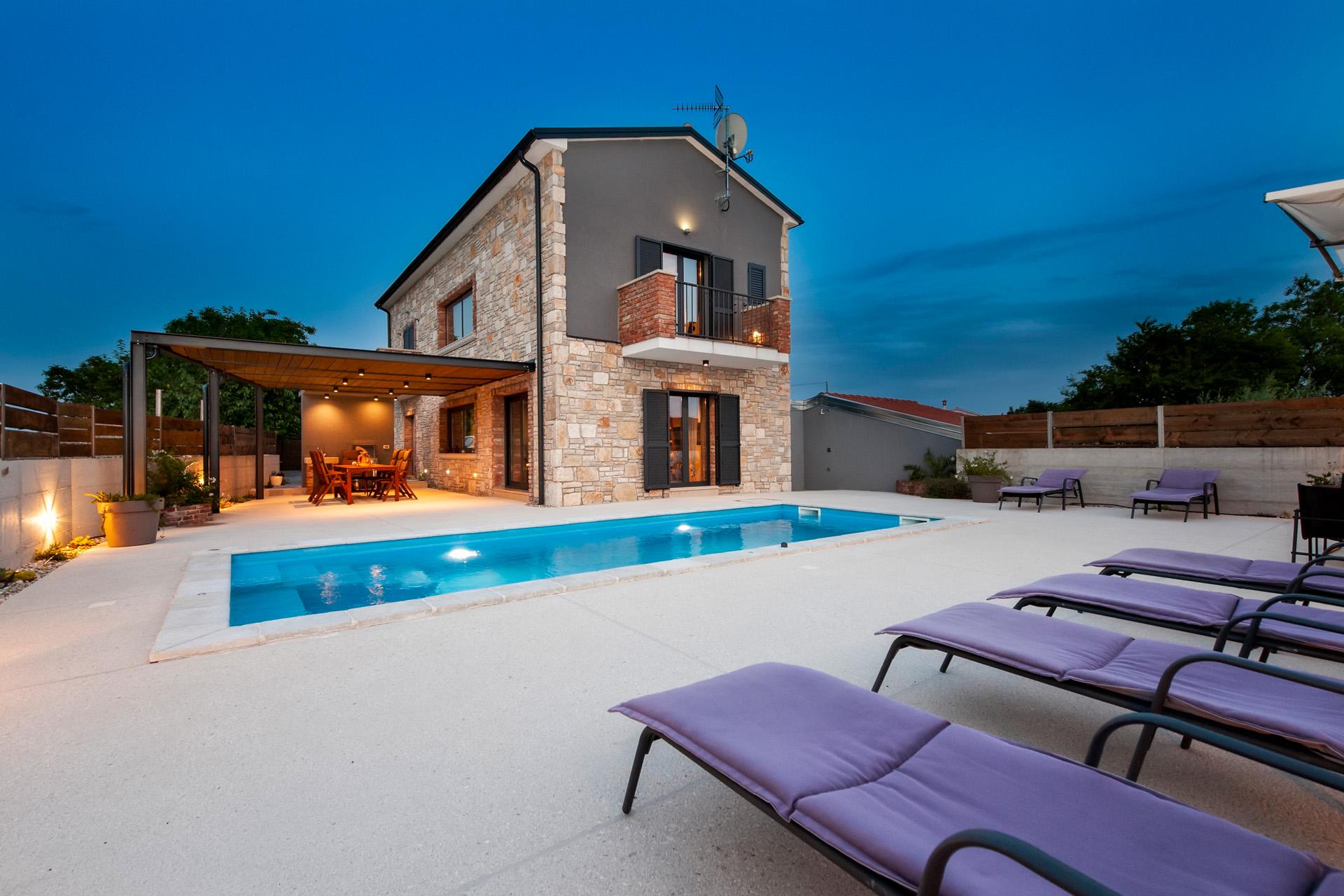 Charmante Villa für 8 Personen mit Swimmingpool