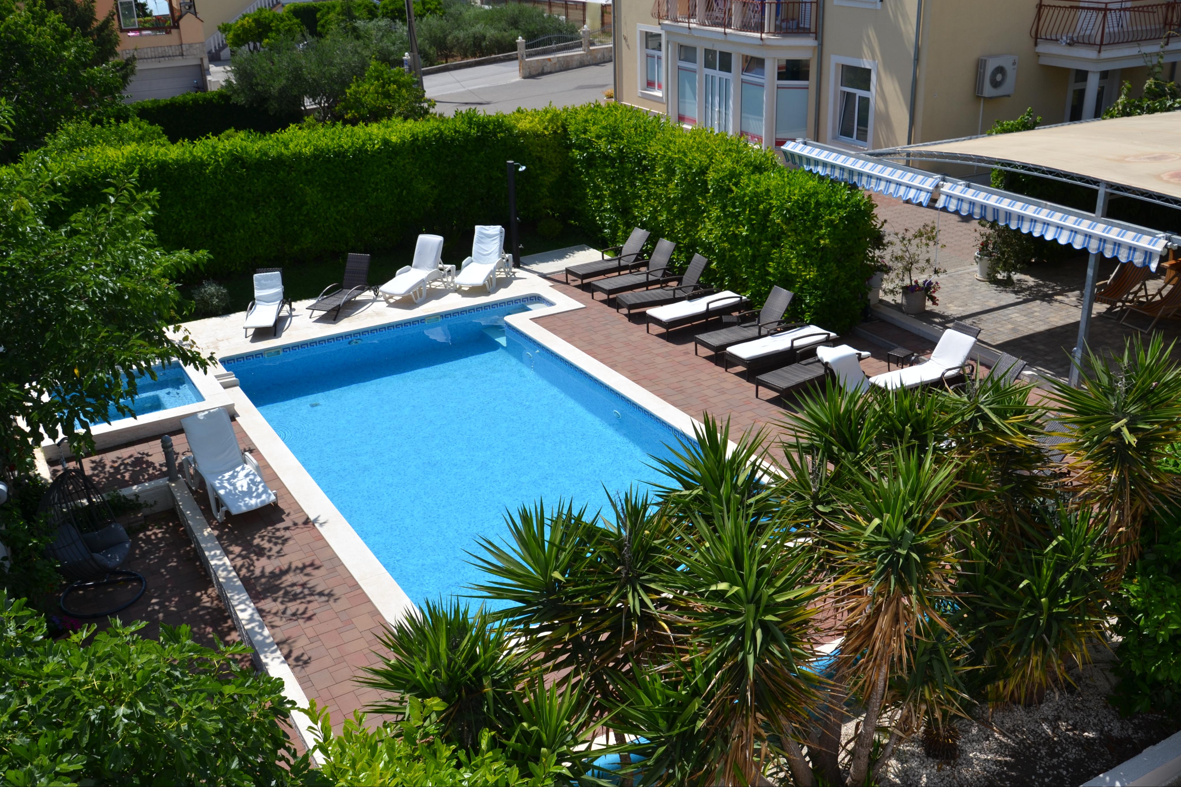 Fewo mit Pool und Balkon