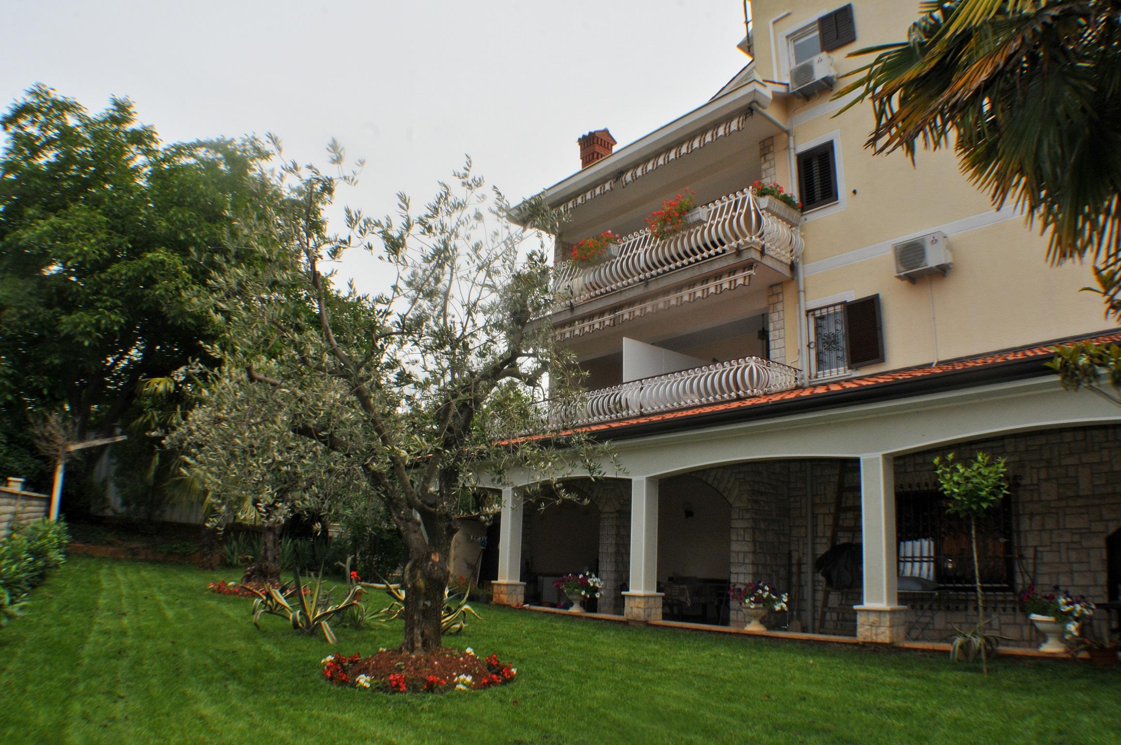 Apartment für 2-4 Personen mit Meerblick in Vabriga