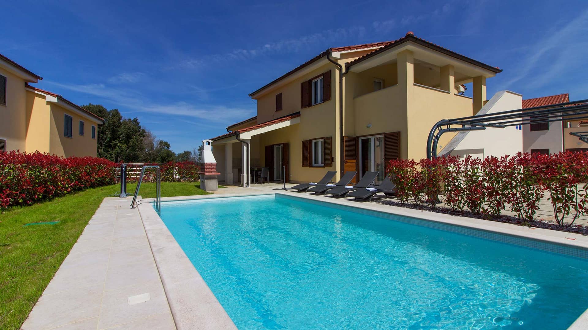 Villen für 20 Personen mit zwei privaten Pools