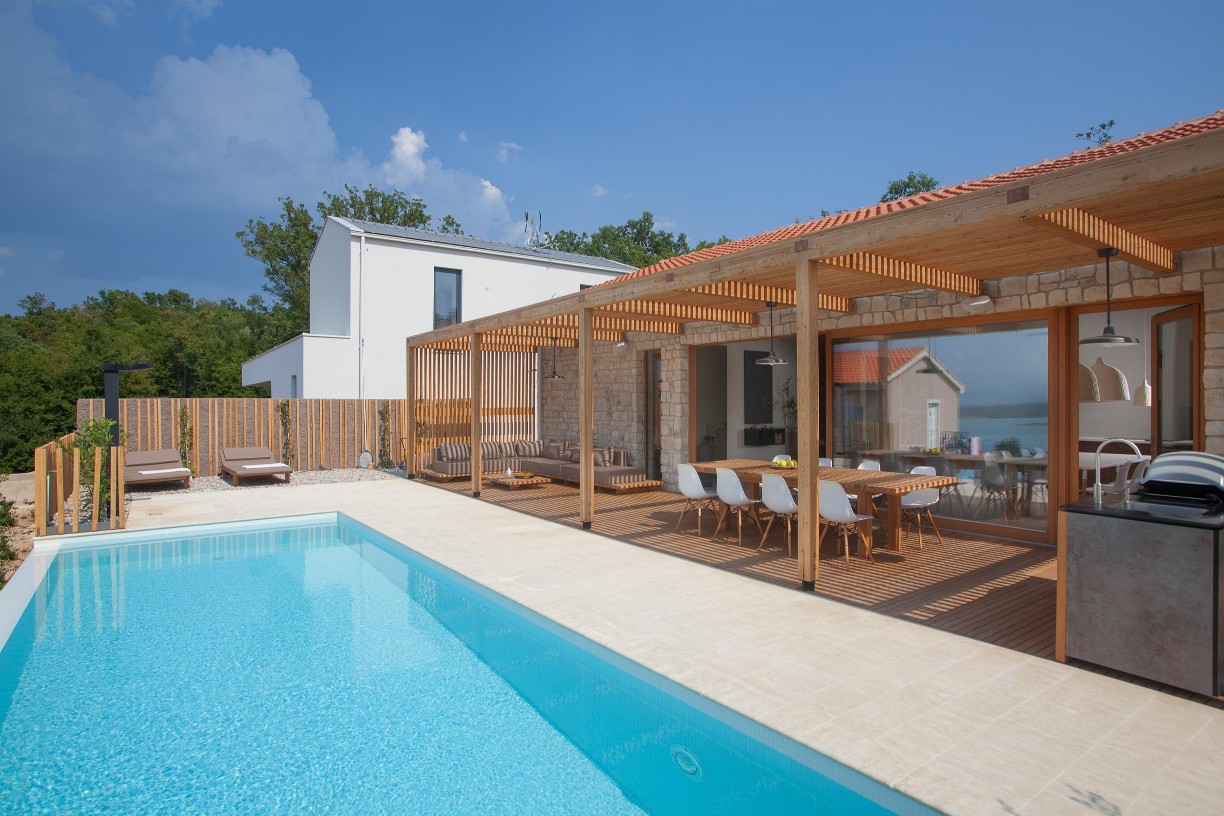 Luxusvilla mit beheizbarem Pool