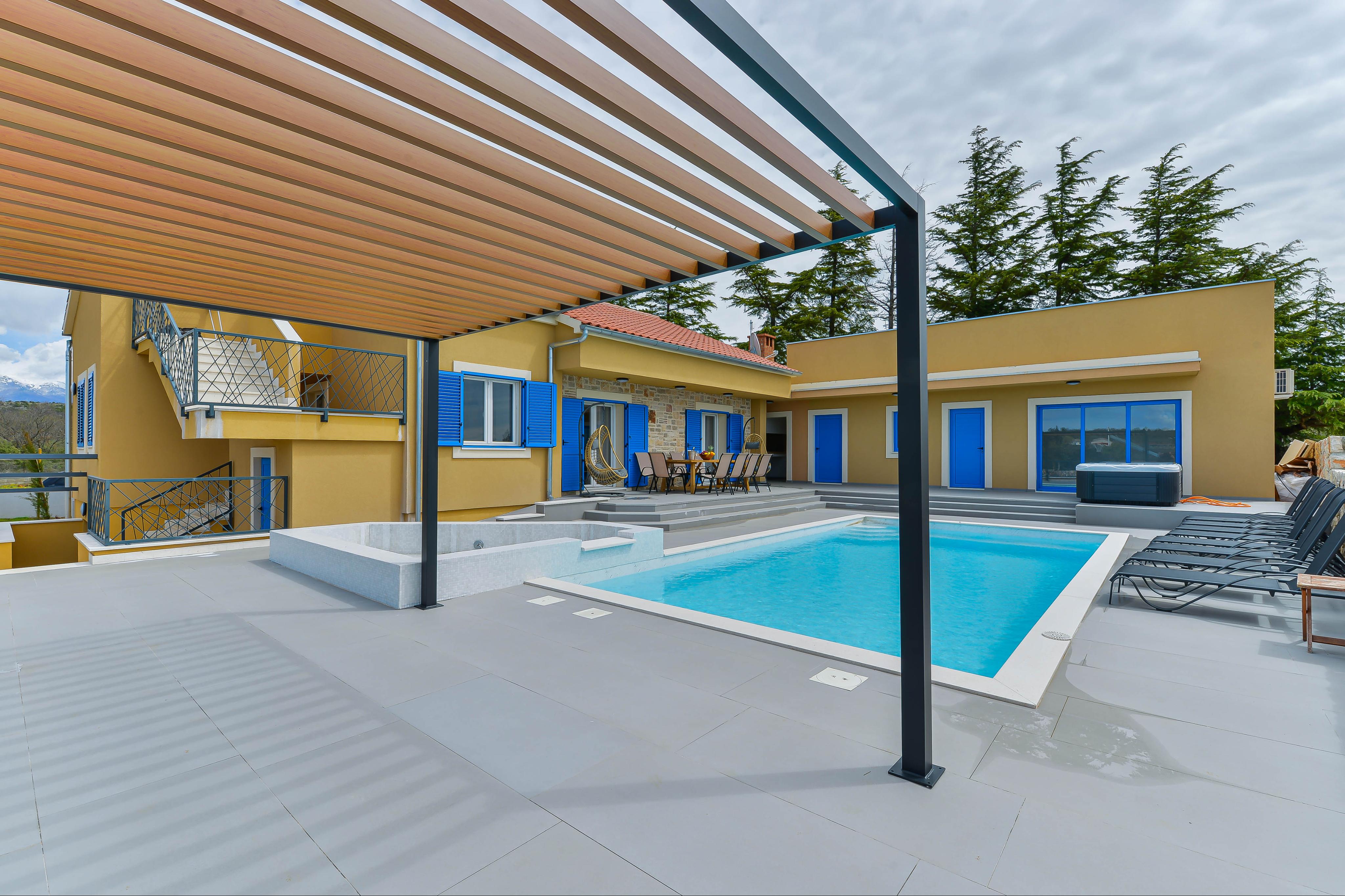 Villa mit Pool in der Nähe von Zadar