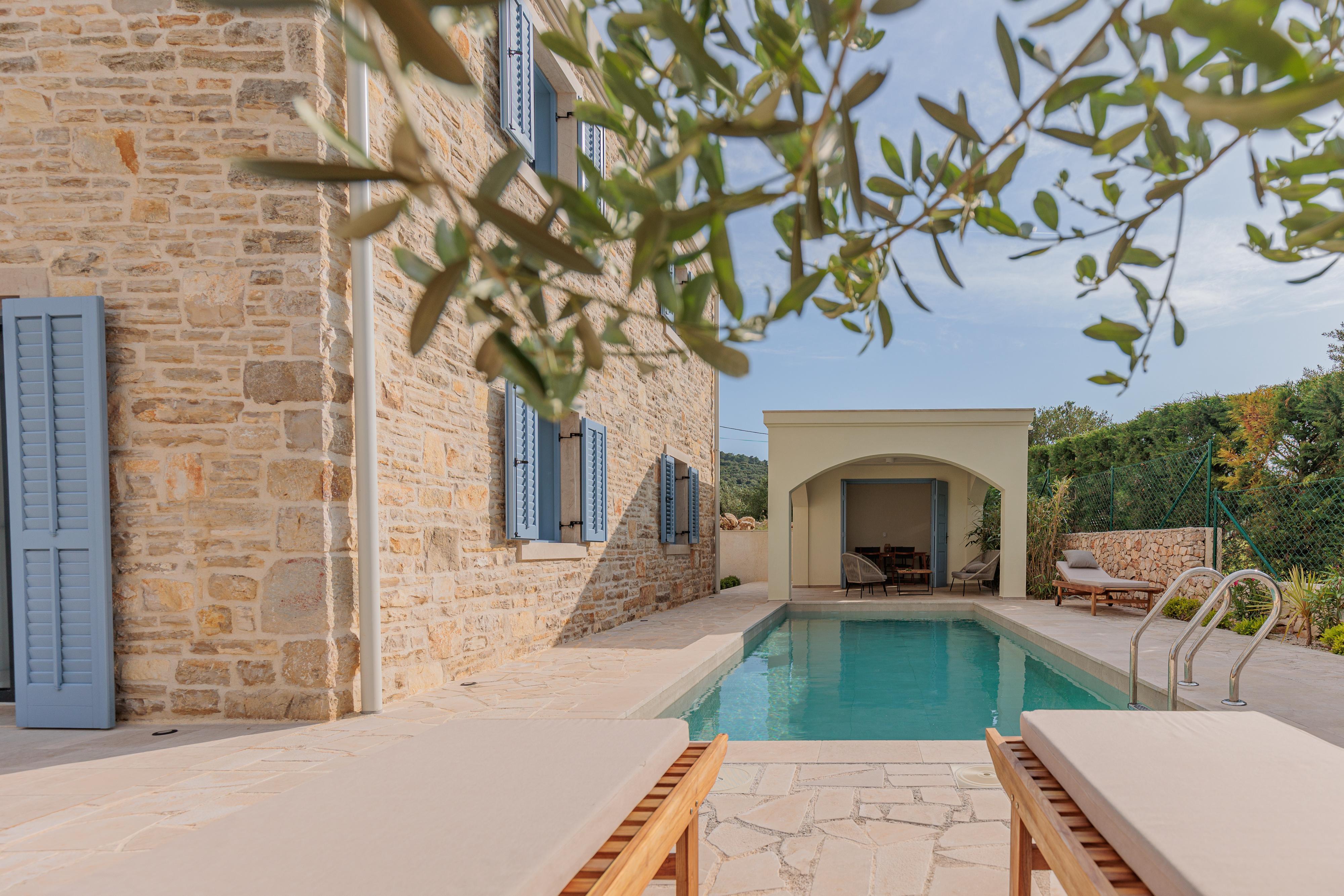 40 m zum Strand | Villa mit Swimmingpool