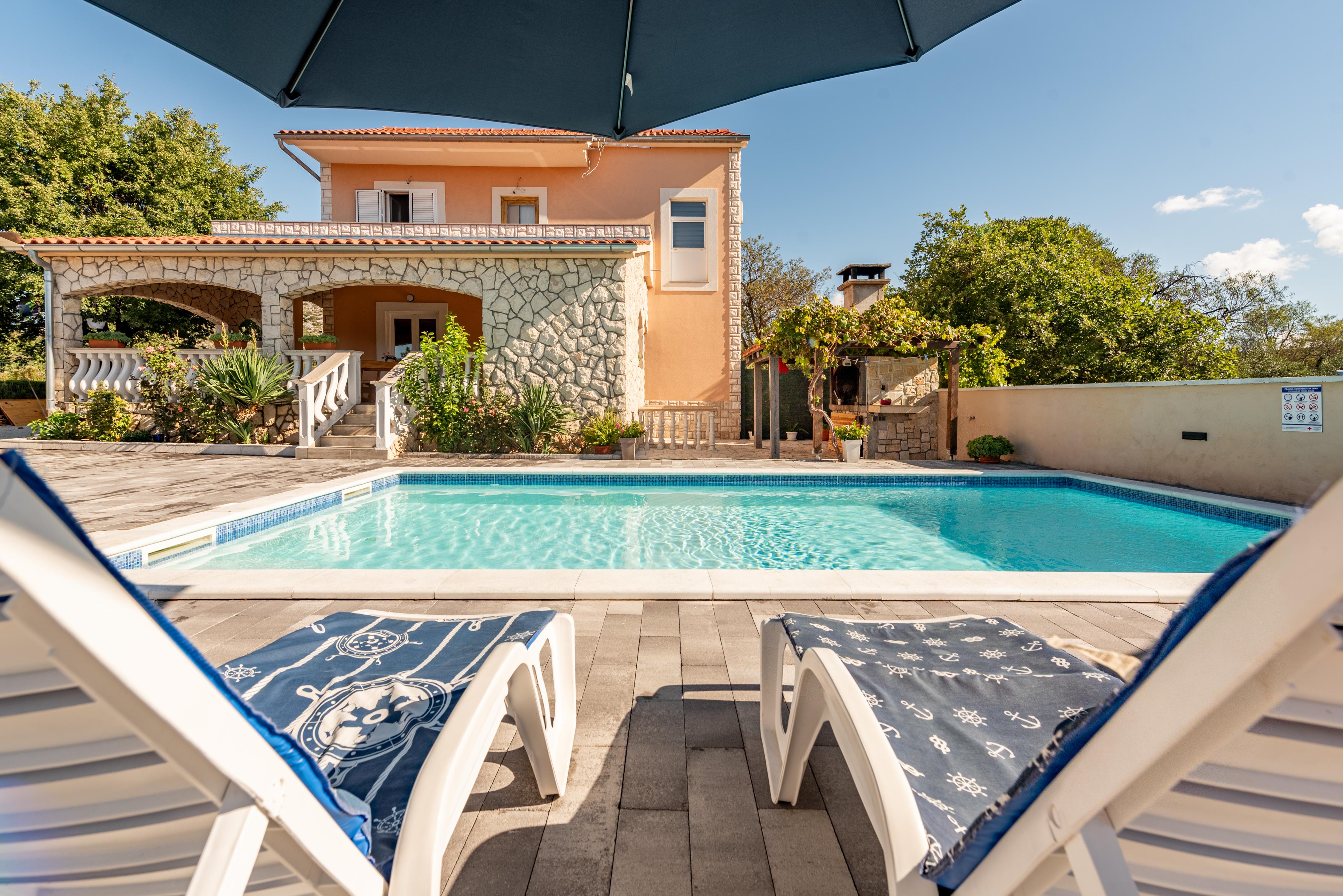 Ferienwohnung mit privatem Pool in Banjevci in der Nähe von Pirovac