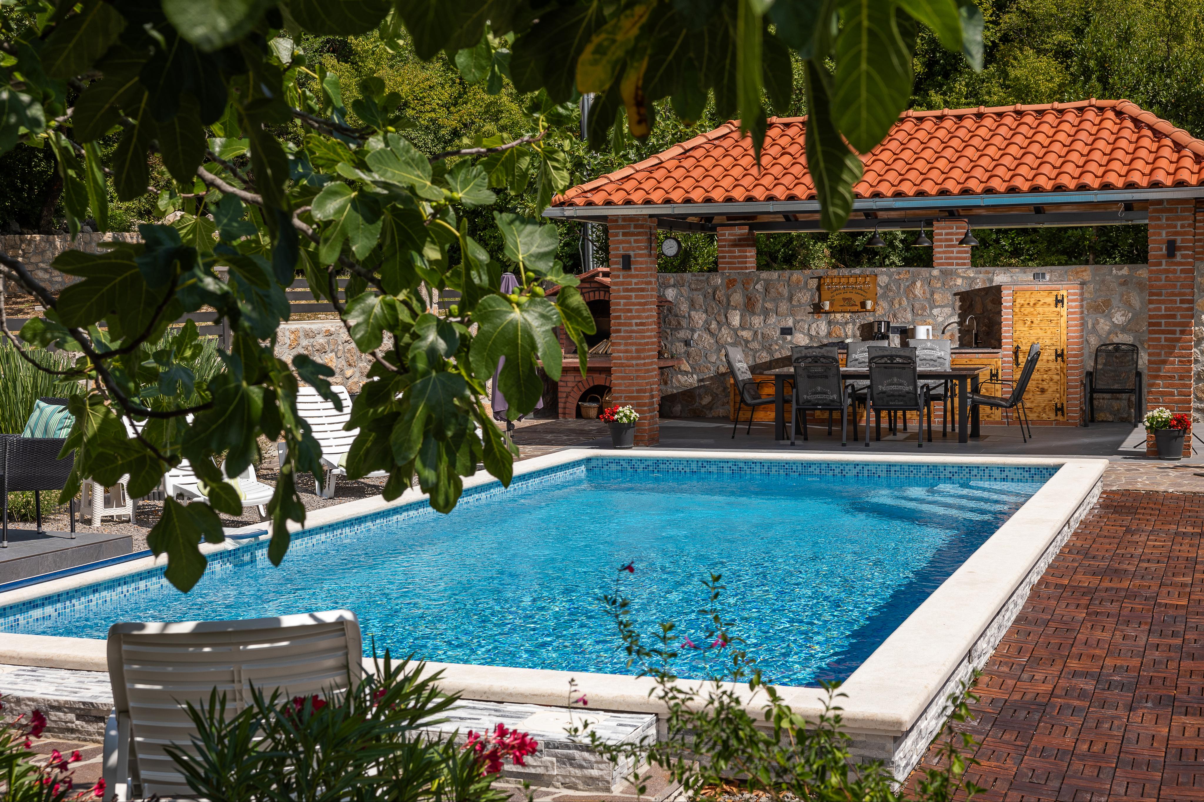 Traditionelles Steinhaus mit privaten Pool, in ruhiger Lage