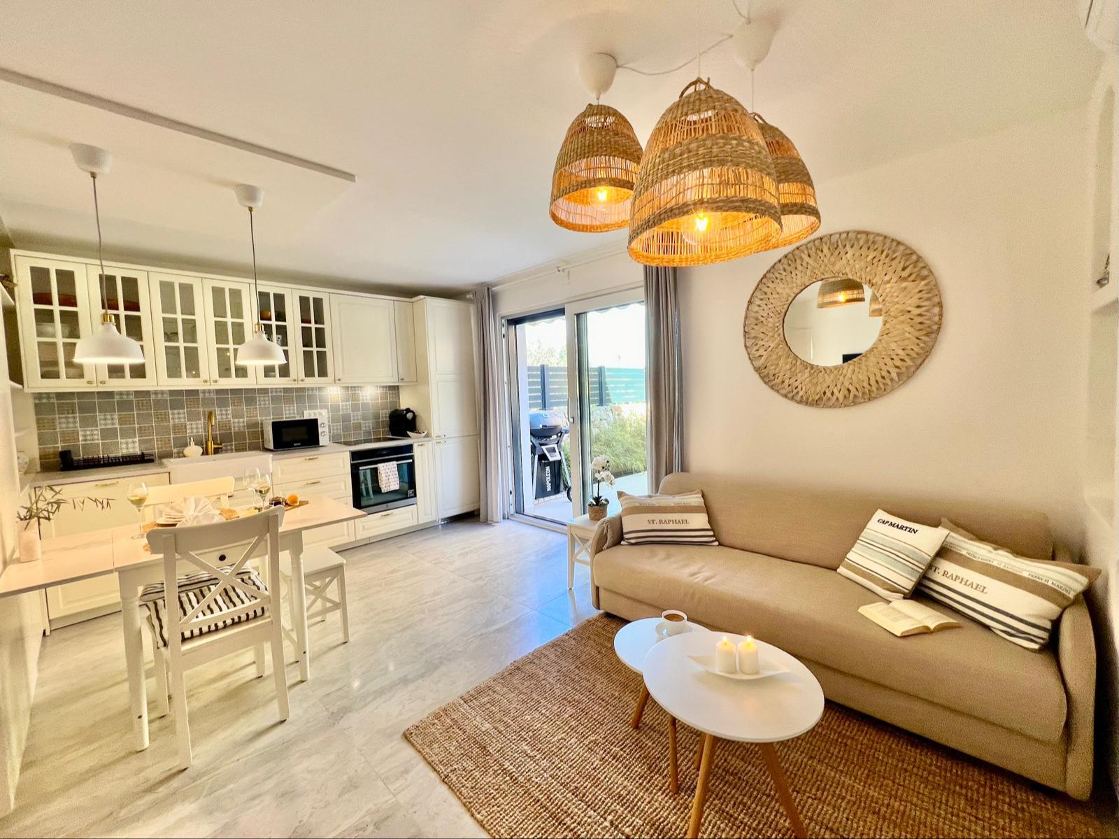 250 m zum Strand | Modernes Apartment mit Terrasse