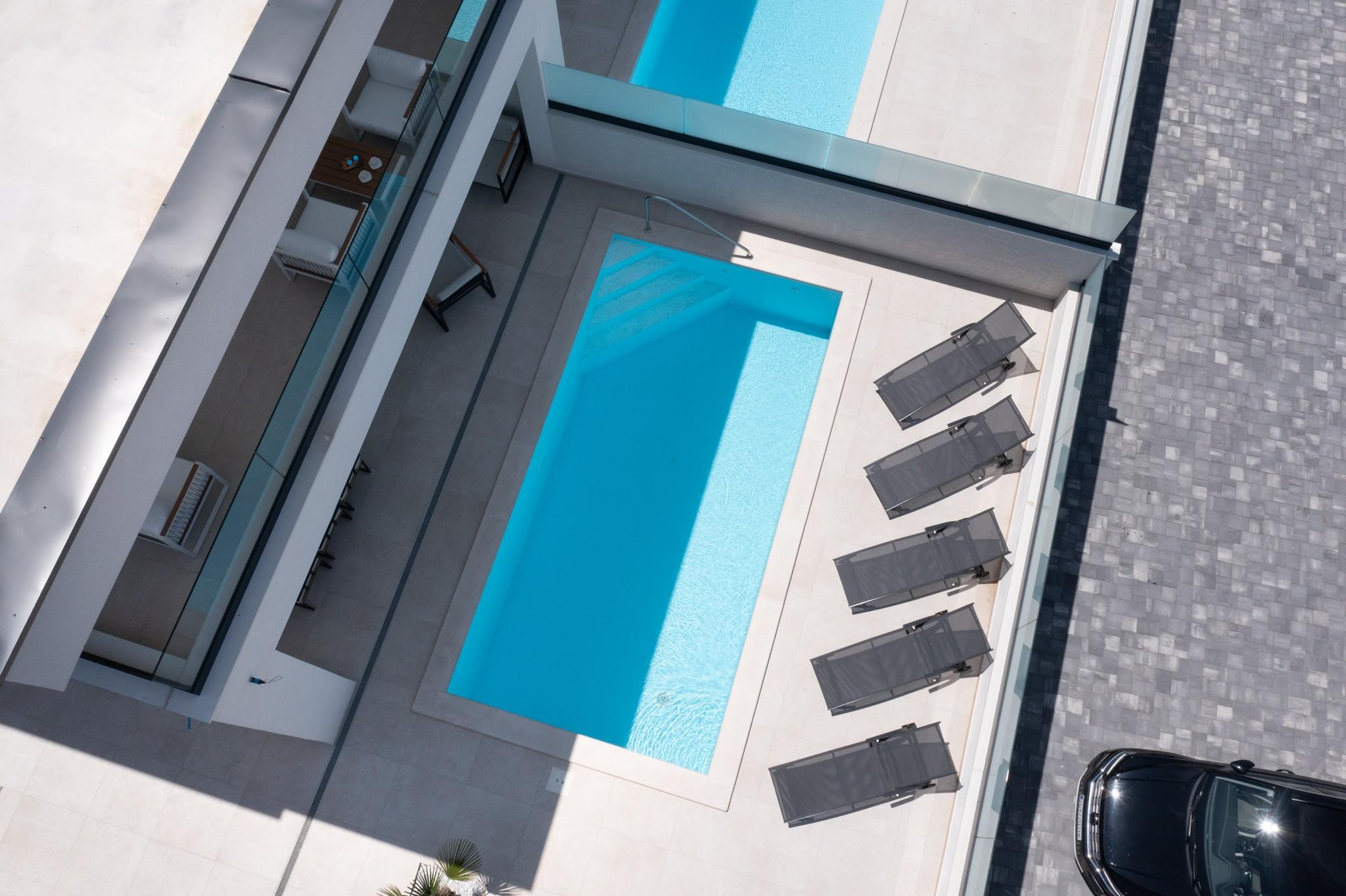 Villa mit Swimmingpool und Meerblick in Klimno