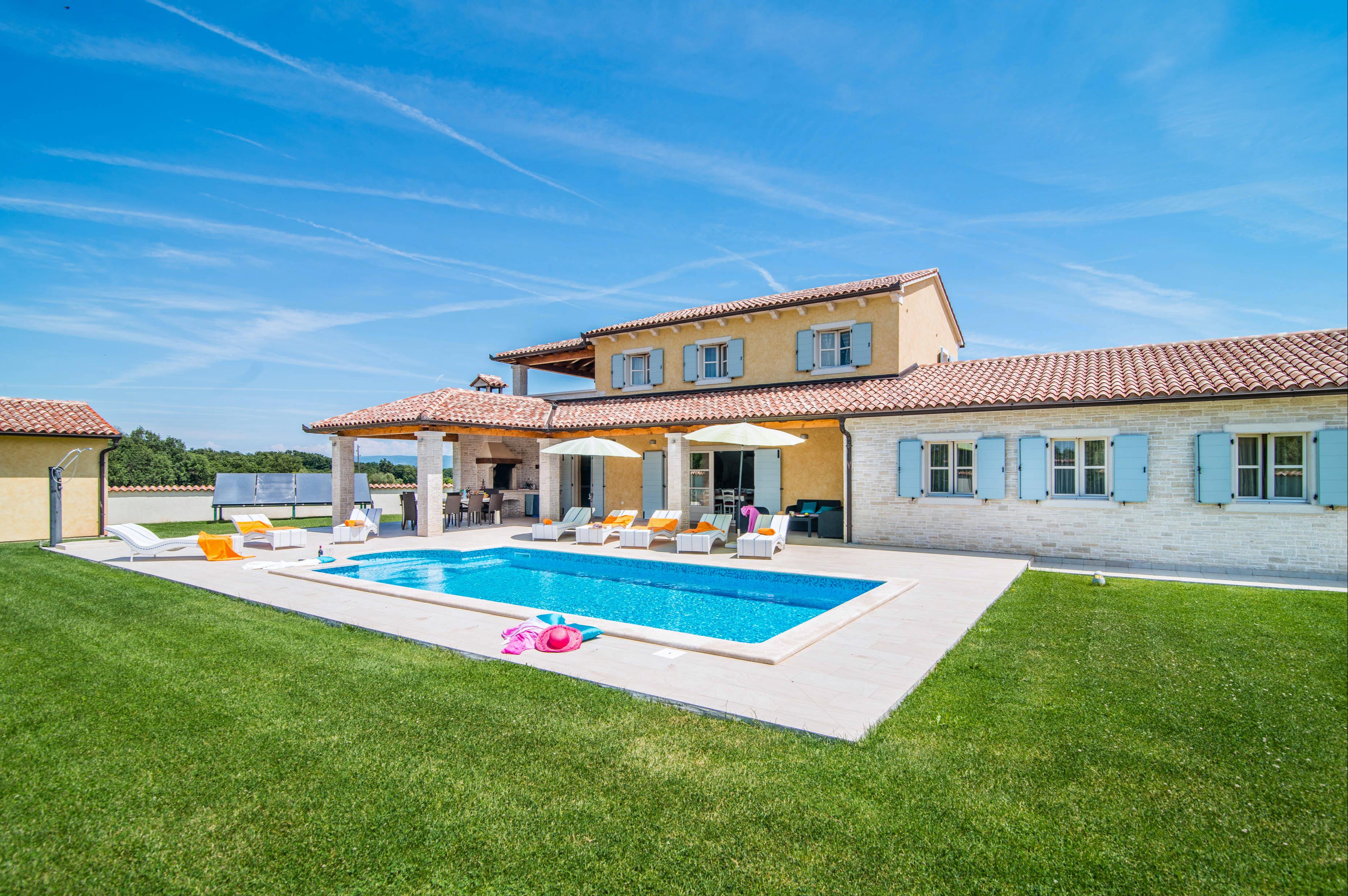 Wunderschöne Villa mit Swimmingpool bei Marcana