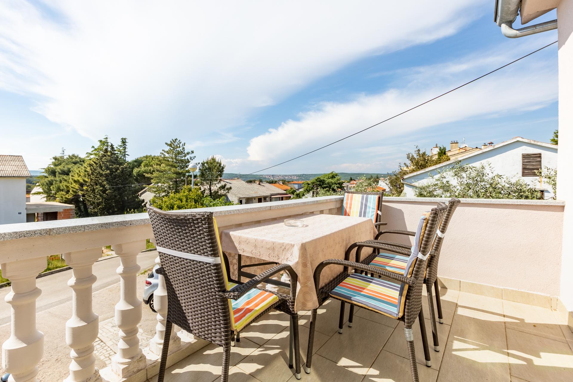 Ferienwohnung mit 3 Balkone im Ort Punat auf der Insel Krk