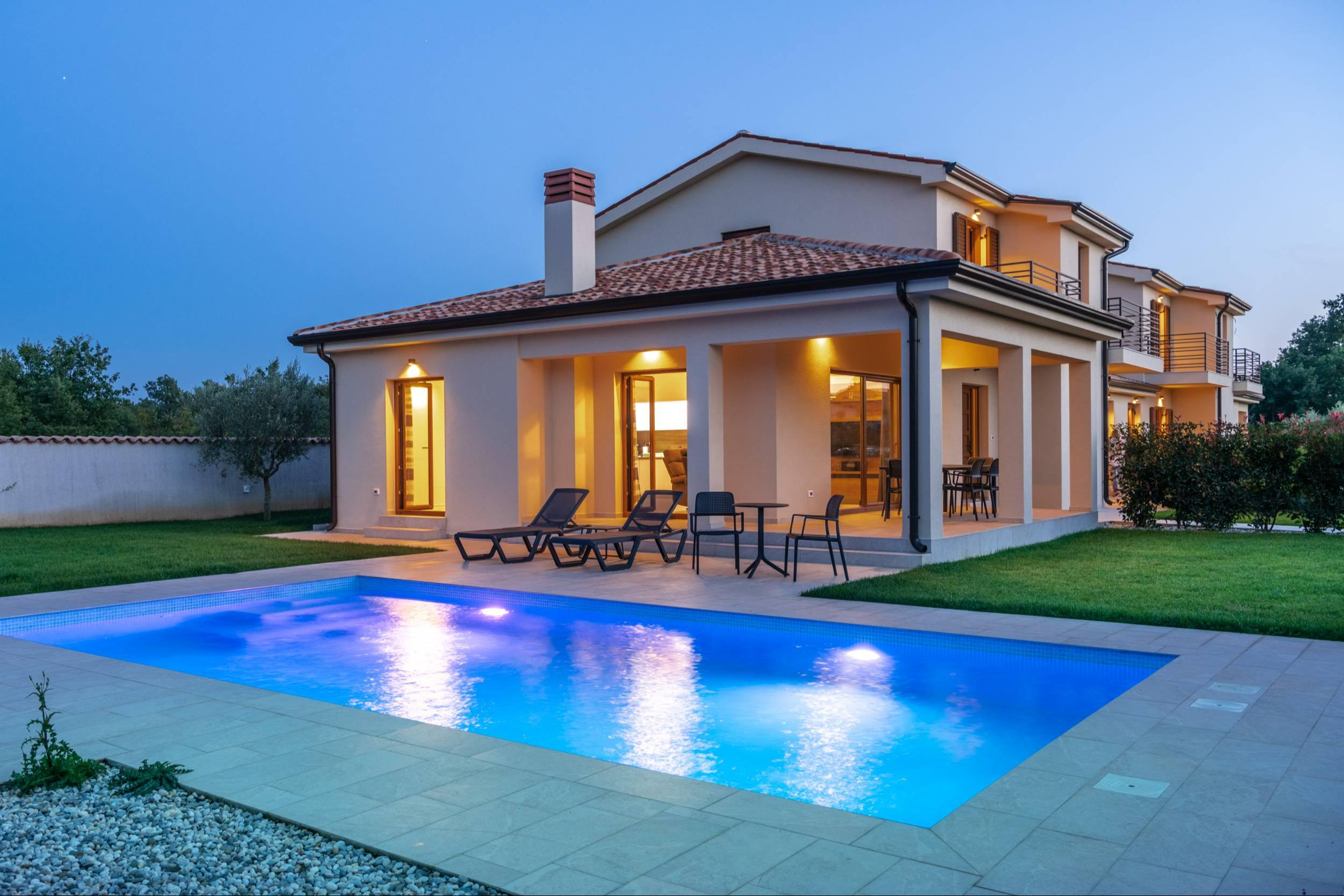 Neues 3-Zimmer-Haus mit privatem Pool in Porec